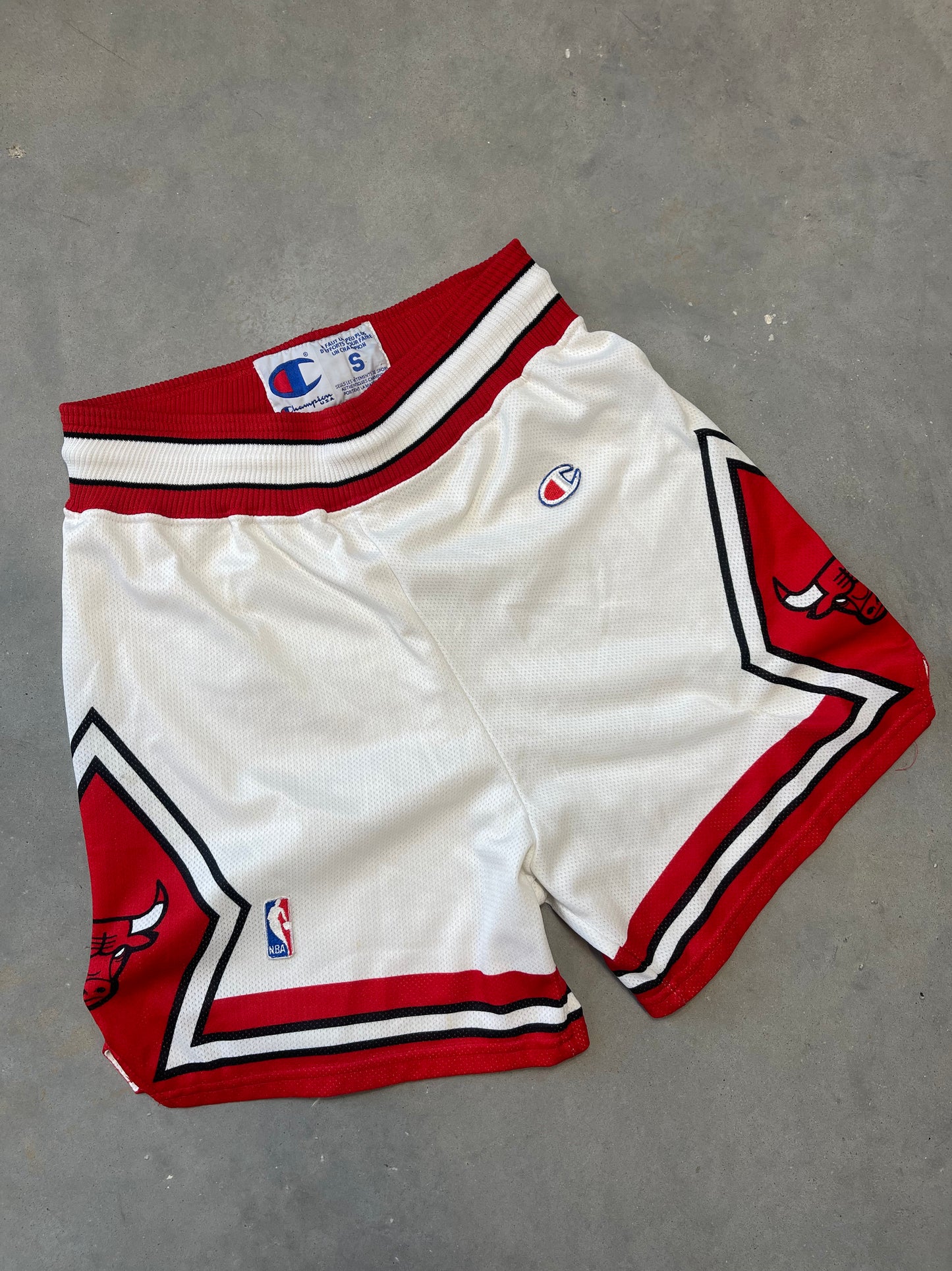 90’s Chicago Bulls Vintage Champion Euro Release NBA Shorts (Small)