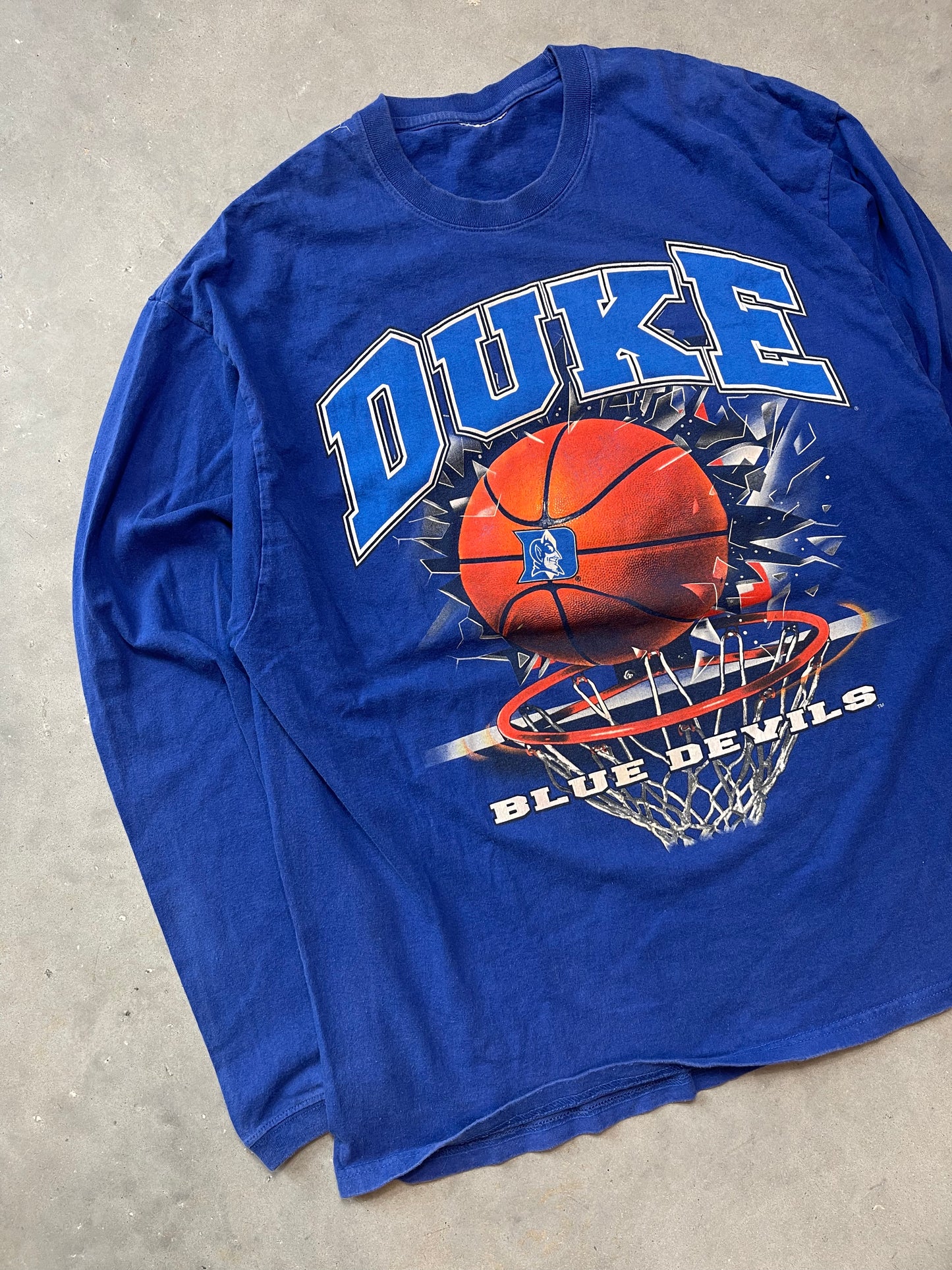 90’s Duke Blue Devils Vintage Shattered Backboard College Basketball Longsleeve Tee (XXL)