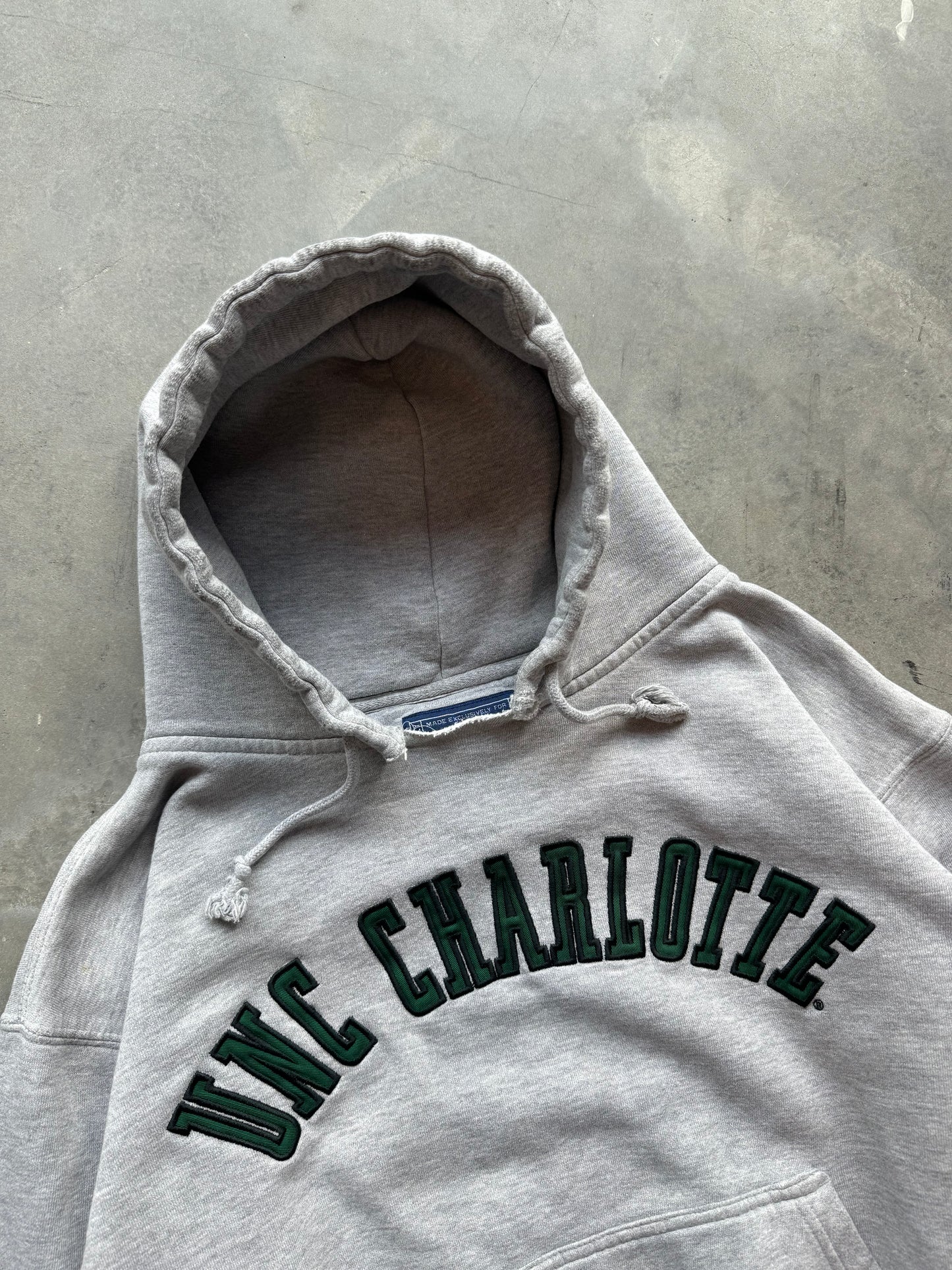 90’s UNC Charlotte 49ers Vintage Heavyweight Grey Distressed College Hoodie (Medium)