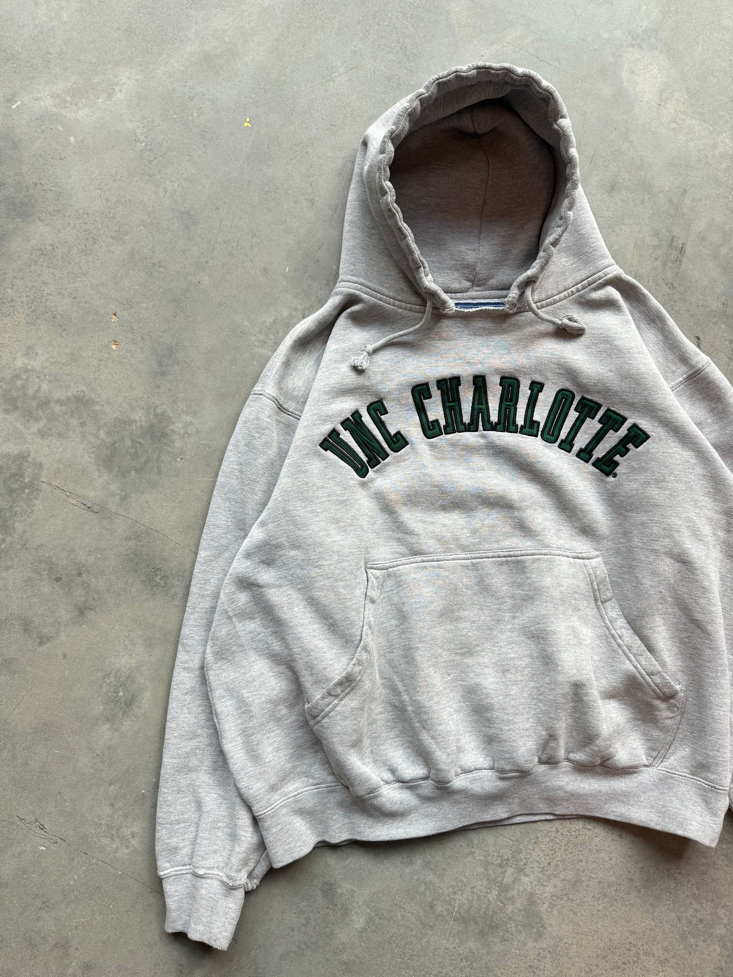 90’s UNC Charlotte 49ers Vintage Heavyweight Grey Distressed College Hoodie (Medium)