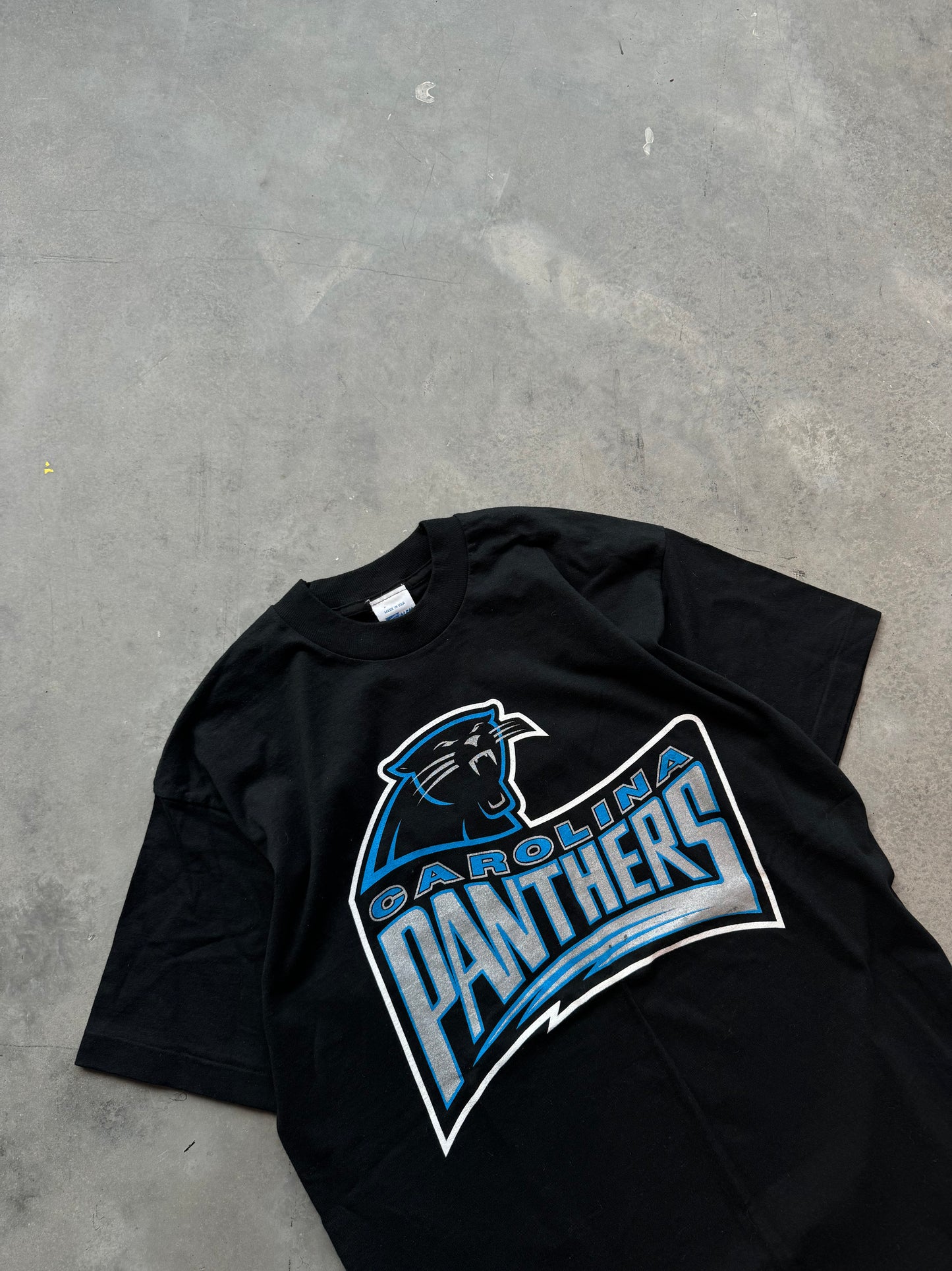 1995 Carolina Panthers Vintage Sparkling Print Word Mark Salem Sportswear NFL Tee (Large)