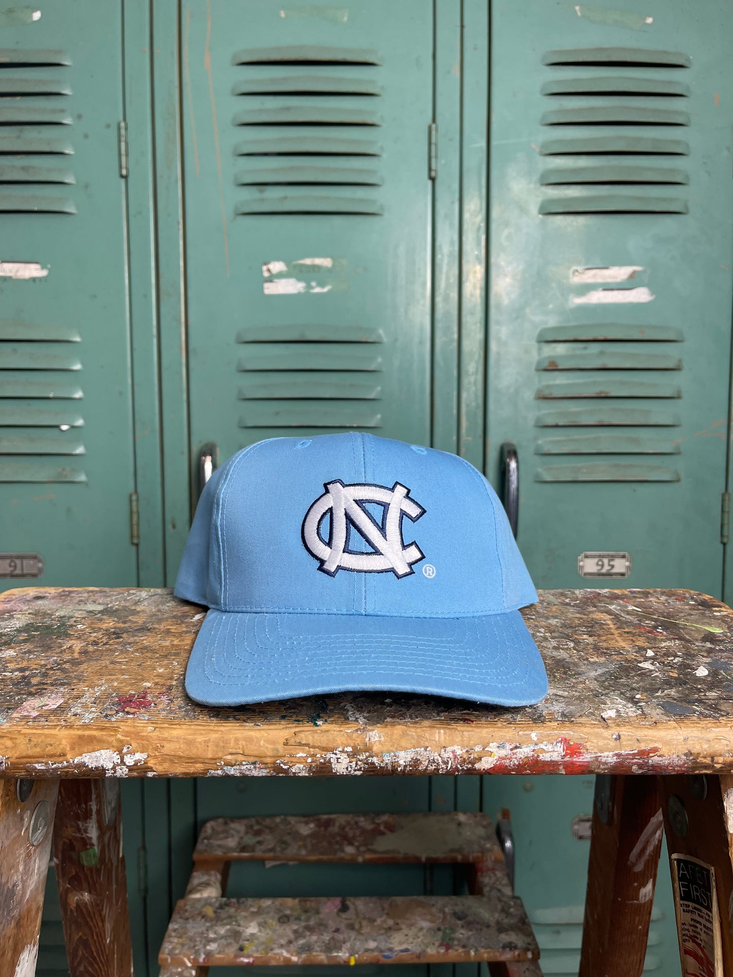 90’s UNC Tarheels Vintage Plain Logo Snapback Hat (OSFA)