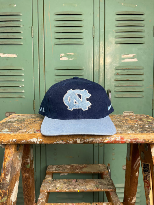 90’s UNC Tarheels Vintage Nike Team Sports College Basketball Snapback Hat (OSFA)