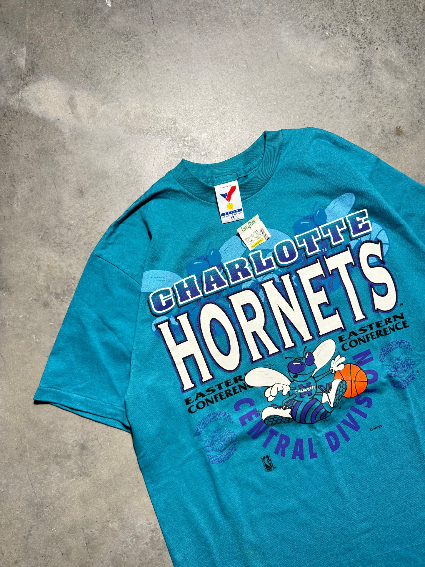 90’s Charlotte Hornets Vintage Teal Artex Sportswear NBA Graphic Tee - Deadstock (Large)
