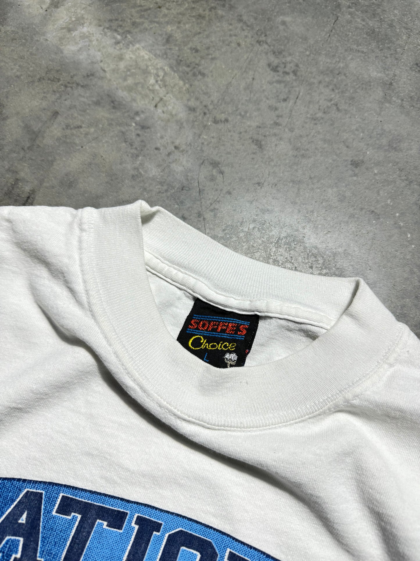 1993 UNC North Carolina Tarheels Vintage White NCAA College Basketball Champions Tee (Large)