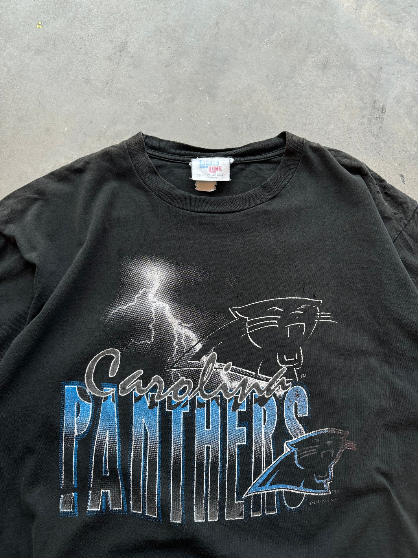 1995 Carolina Panthers Vintage Distressed Lighting Print NFL Tee (XL)