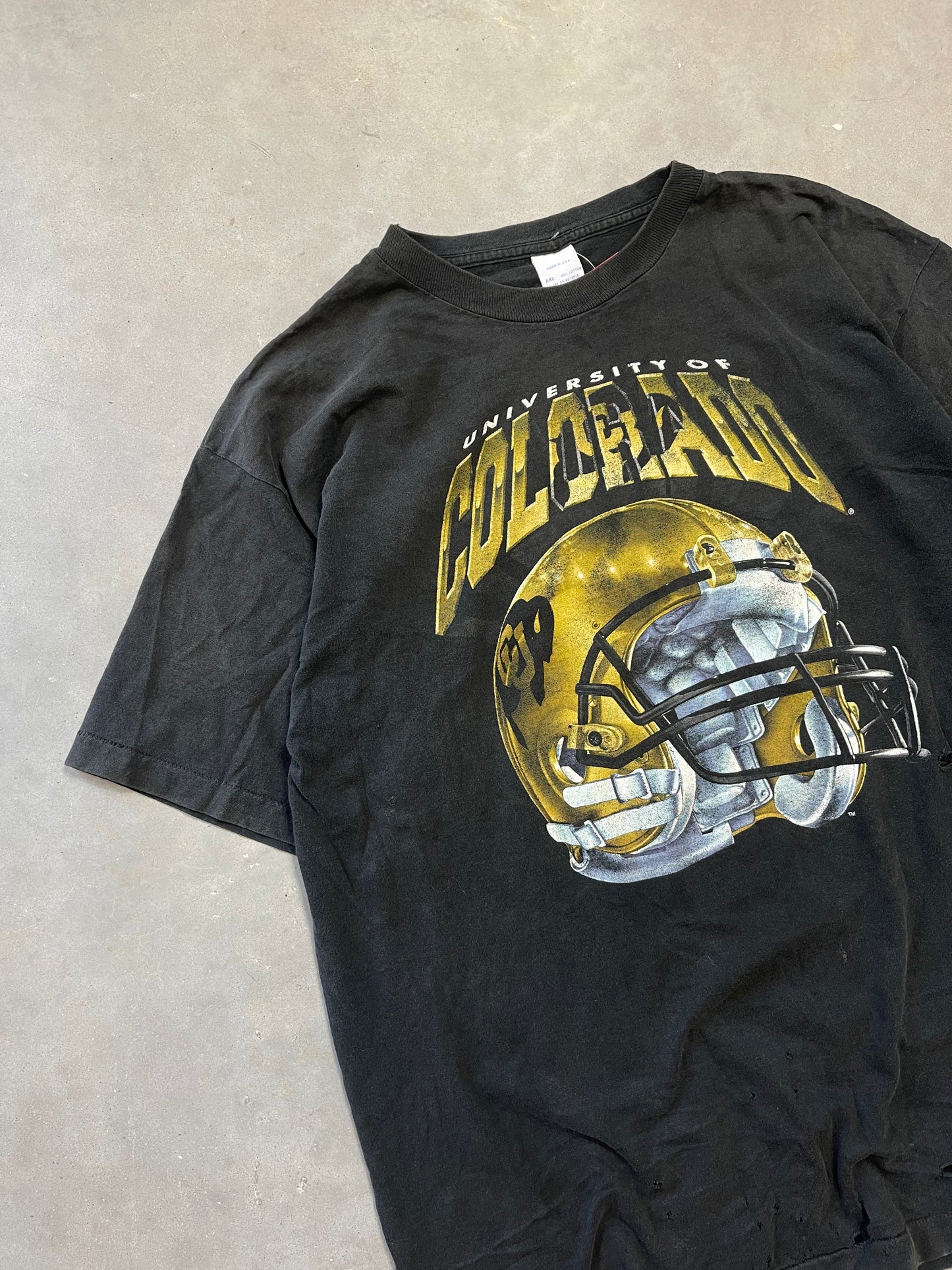 90’s Colorado Buffaloes Vintage PAC12 Salem Sportswear Helmet Tee (XXL)