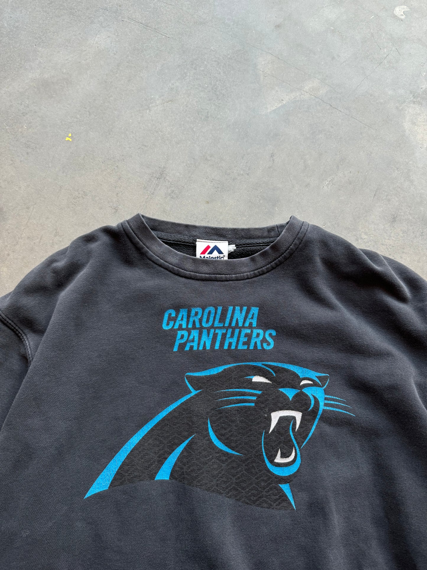 2010’s Carolina Panthers Majestic Faded NFL Crewneck (Medium)