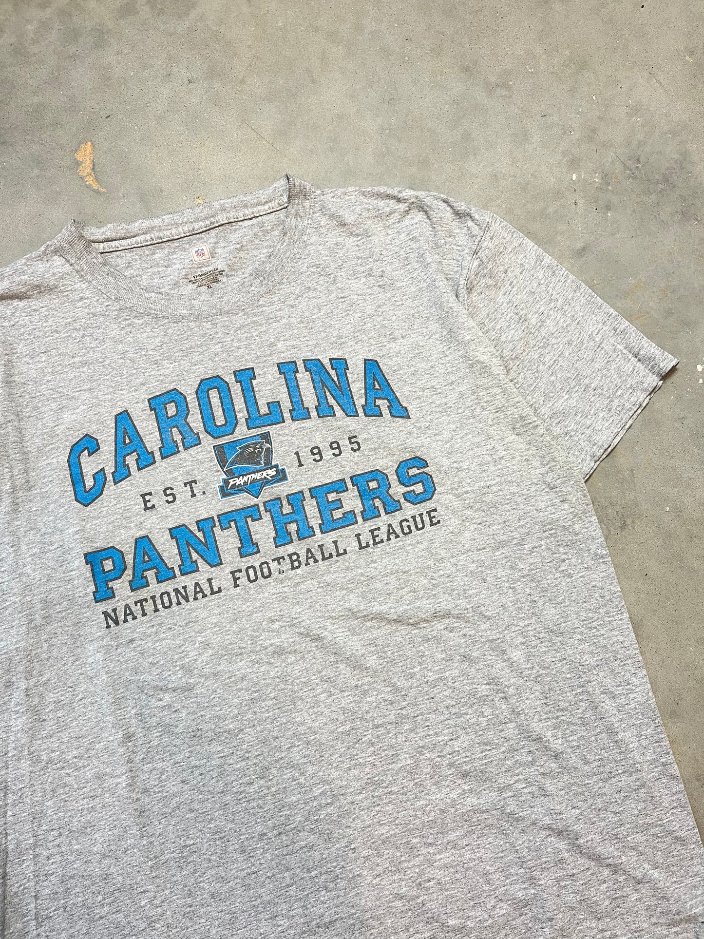 00’s Carolina Panthers Vintage NFL Tee (XL)