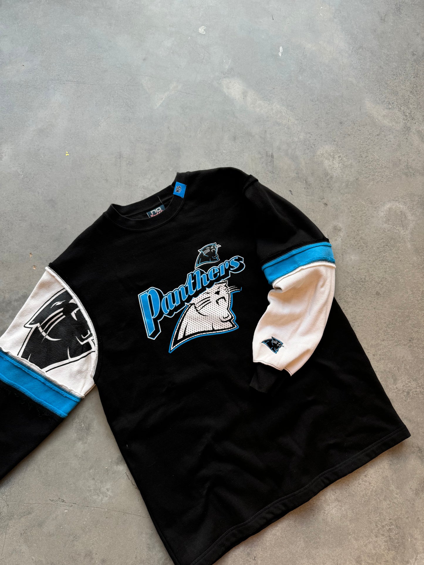 00’s Carolina Panthers Vintage Cut and Sew Vintage NFL Embroidered Crewneck (XL)