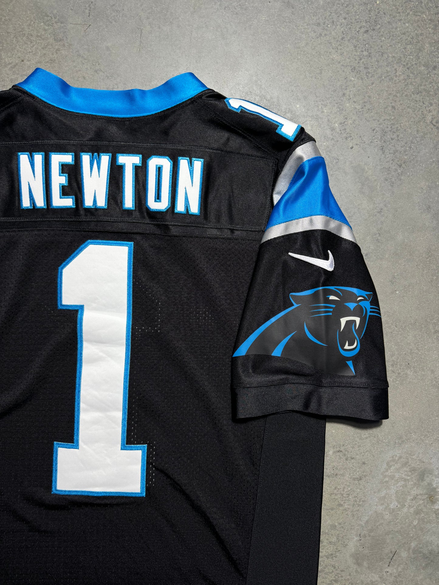 2016 Carolina Panthers Cam Newton Black Nike NFL On Field Stitched Authentic Jersey (40/Medium)