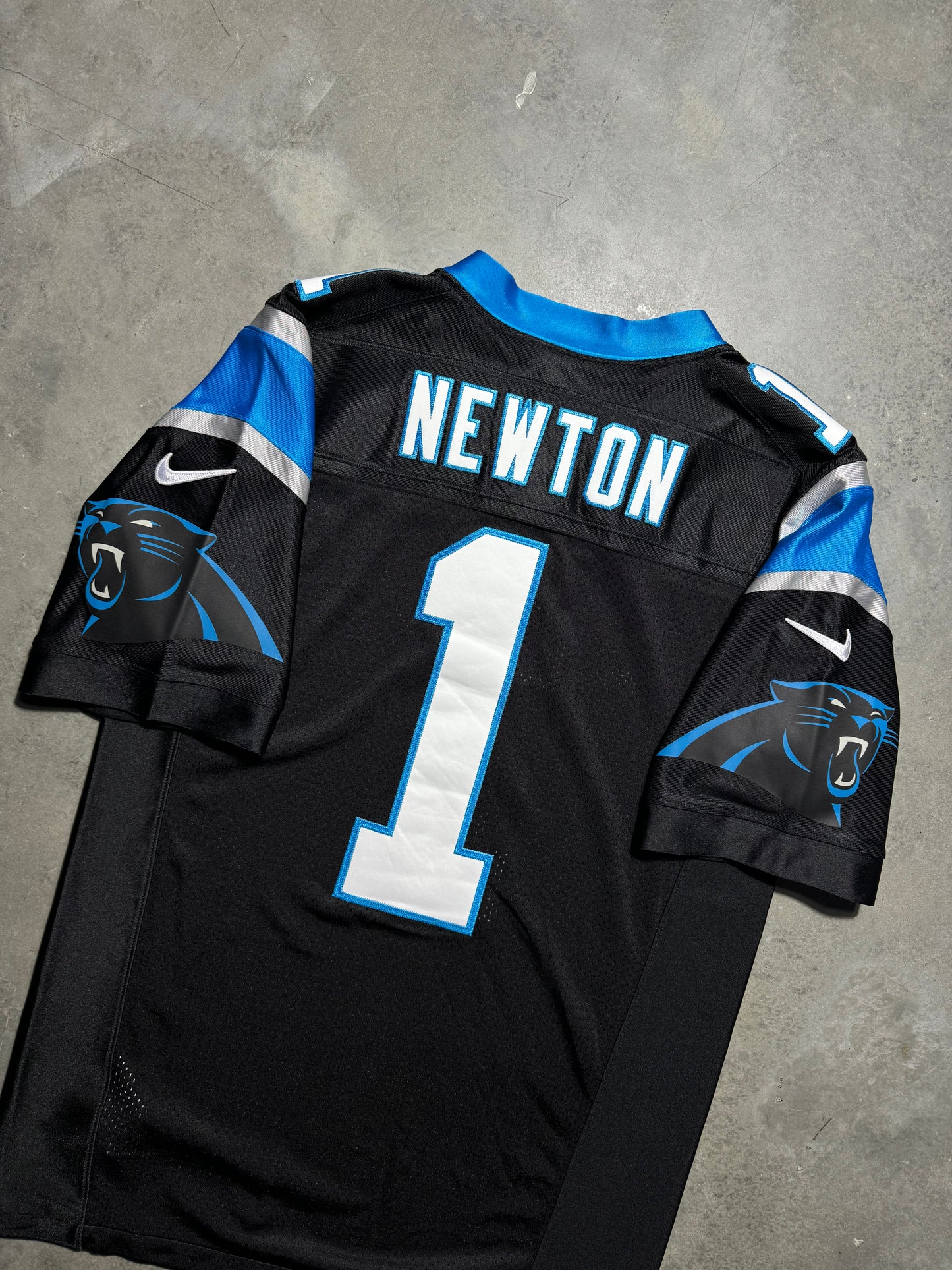 2016 Carolina Panthers Cam Newton Black Nike NFL On Field Stitched Authentic Jersey (40/Medium)