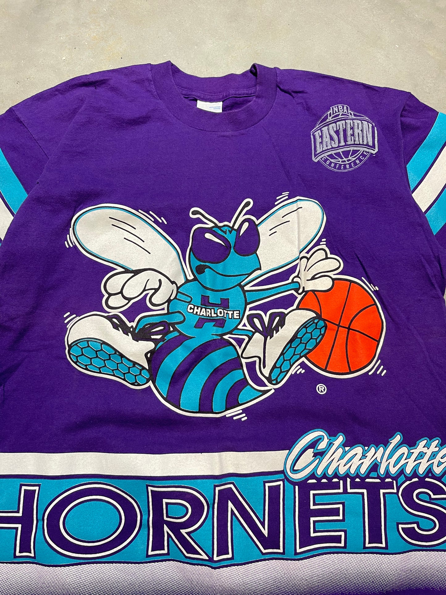 90’s Charlotte Hornets Vintage Salem Sportswear All Over Print NBA Tee (Medium)