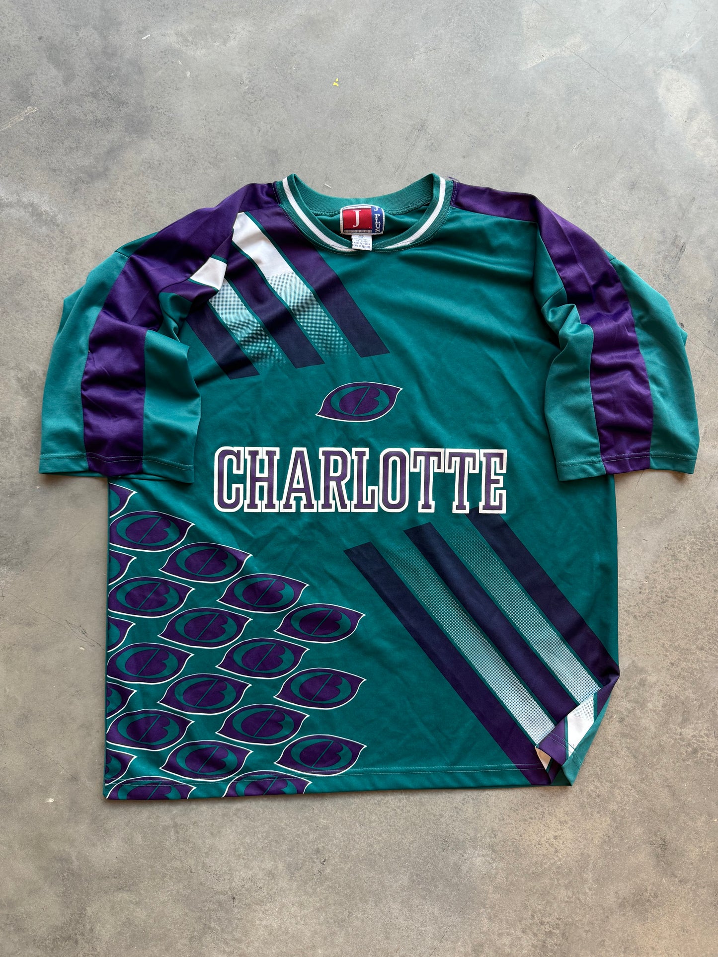 90’s Charlotte Hornets Vintage All Over Print Soccer Jersey (XXL)