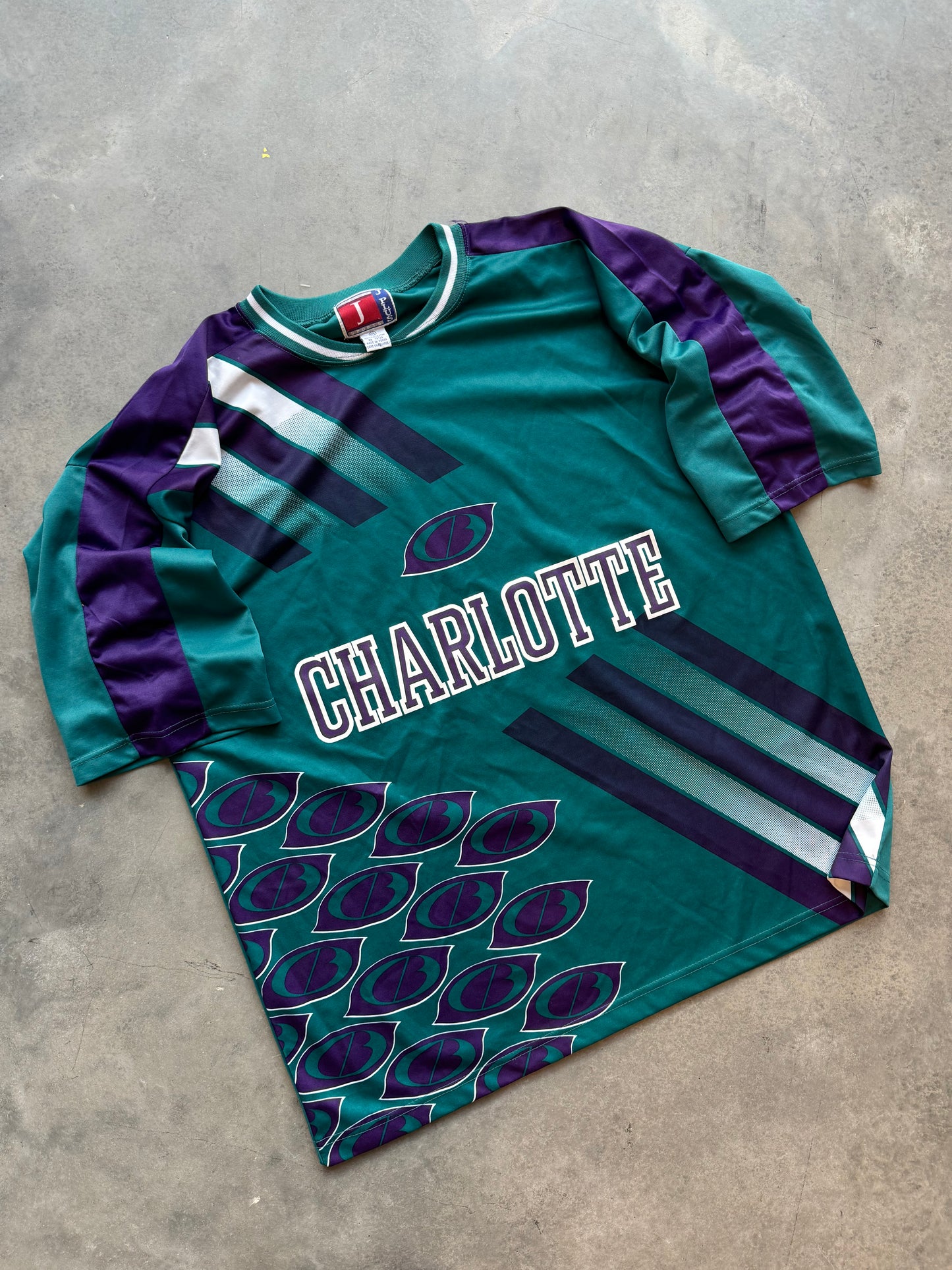 90’s Charlotte Hornets Vintage All Over Print Soccer Jersey (XXL)