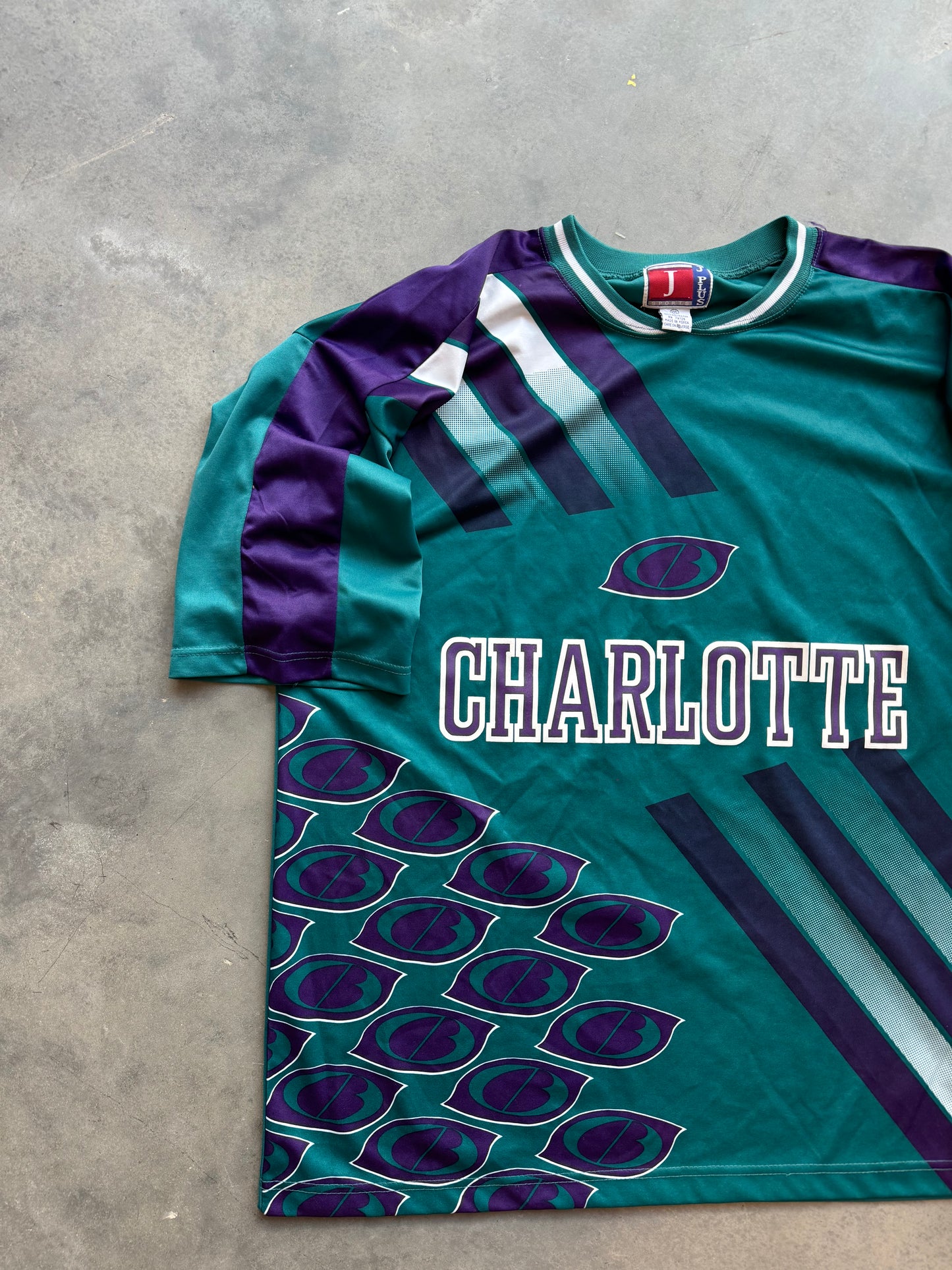 90’s Charlotte Hornets Vintage All Over Print Soccer Jersey (XXL)