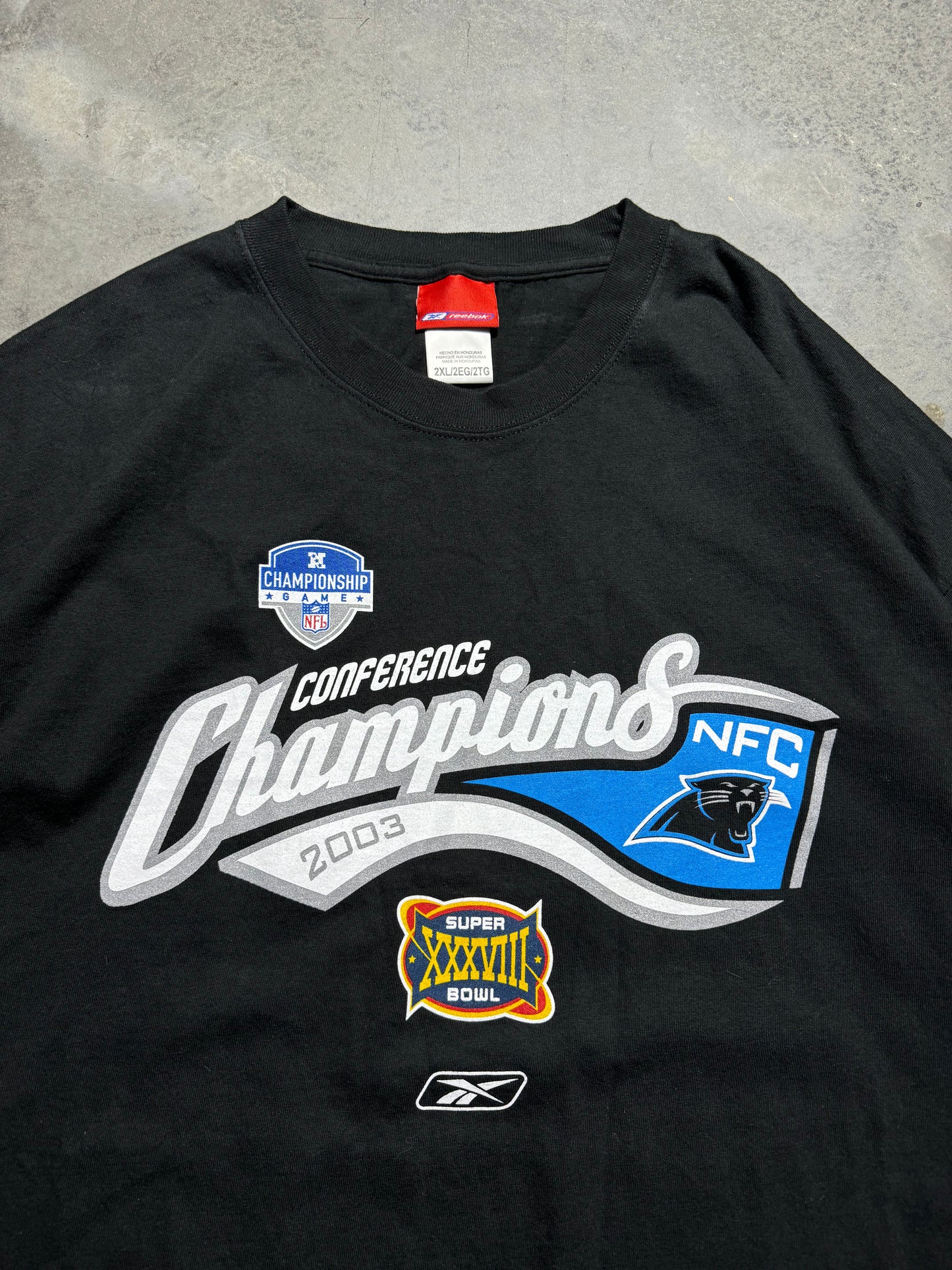 2003 Carolina Panthers Vintage Black Reebok NFC Champions Super Bowl XXXVIII NFL Tee - Deadstock (XXL)