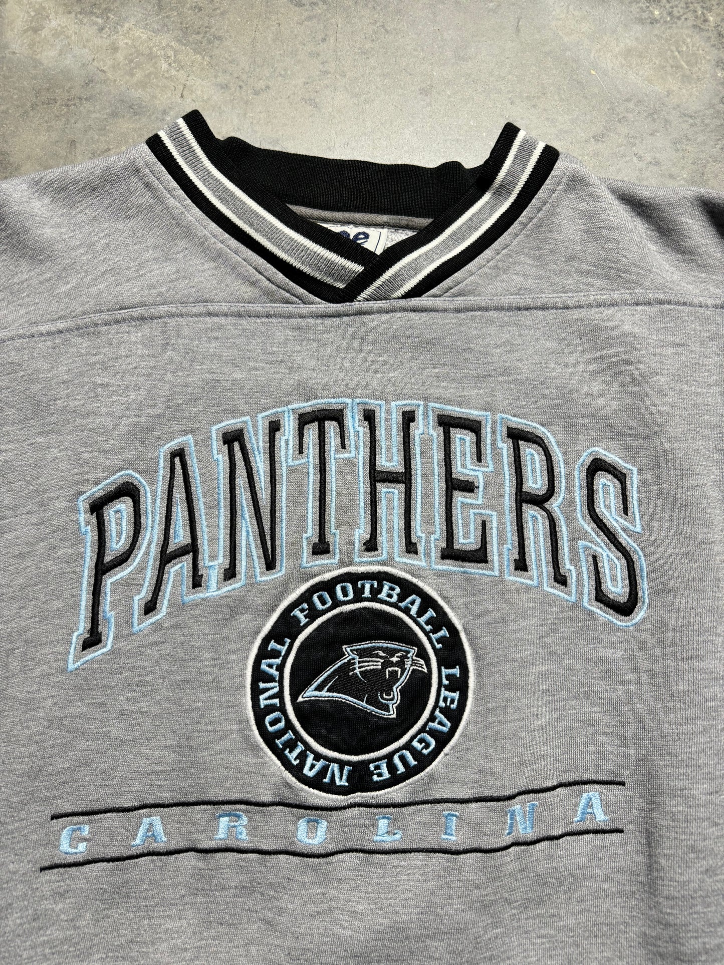 90’s Carolina Panthers Vintage Grey Lee Sport Ribbed Embroidered NFL Crewneck (XL)