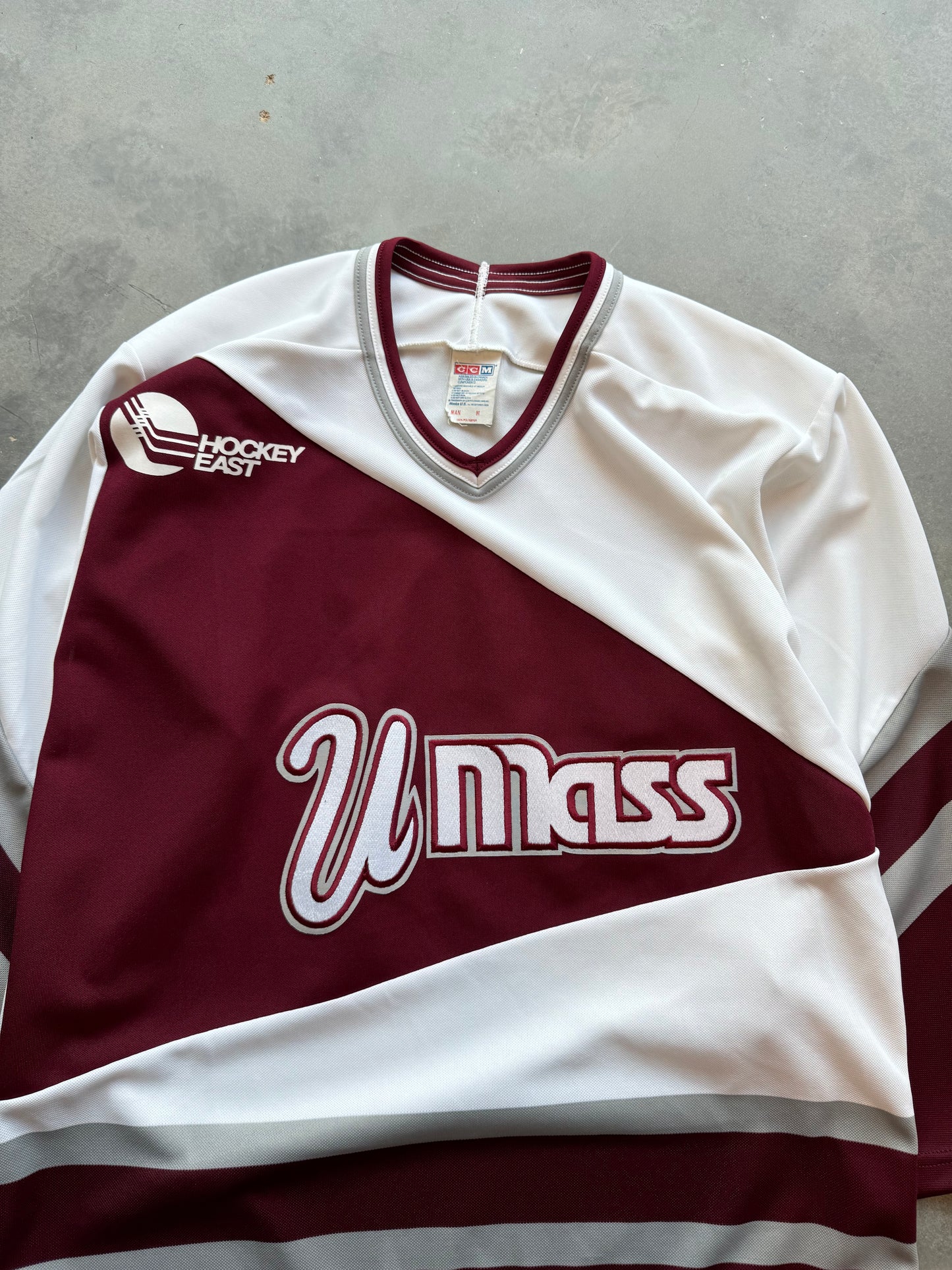 90’s UMass Minutemen Vintage Big East CCM Hockey Jersey (Medium)