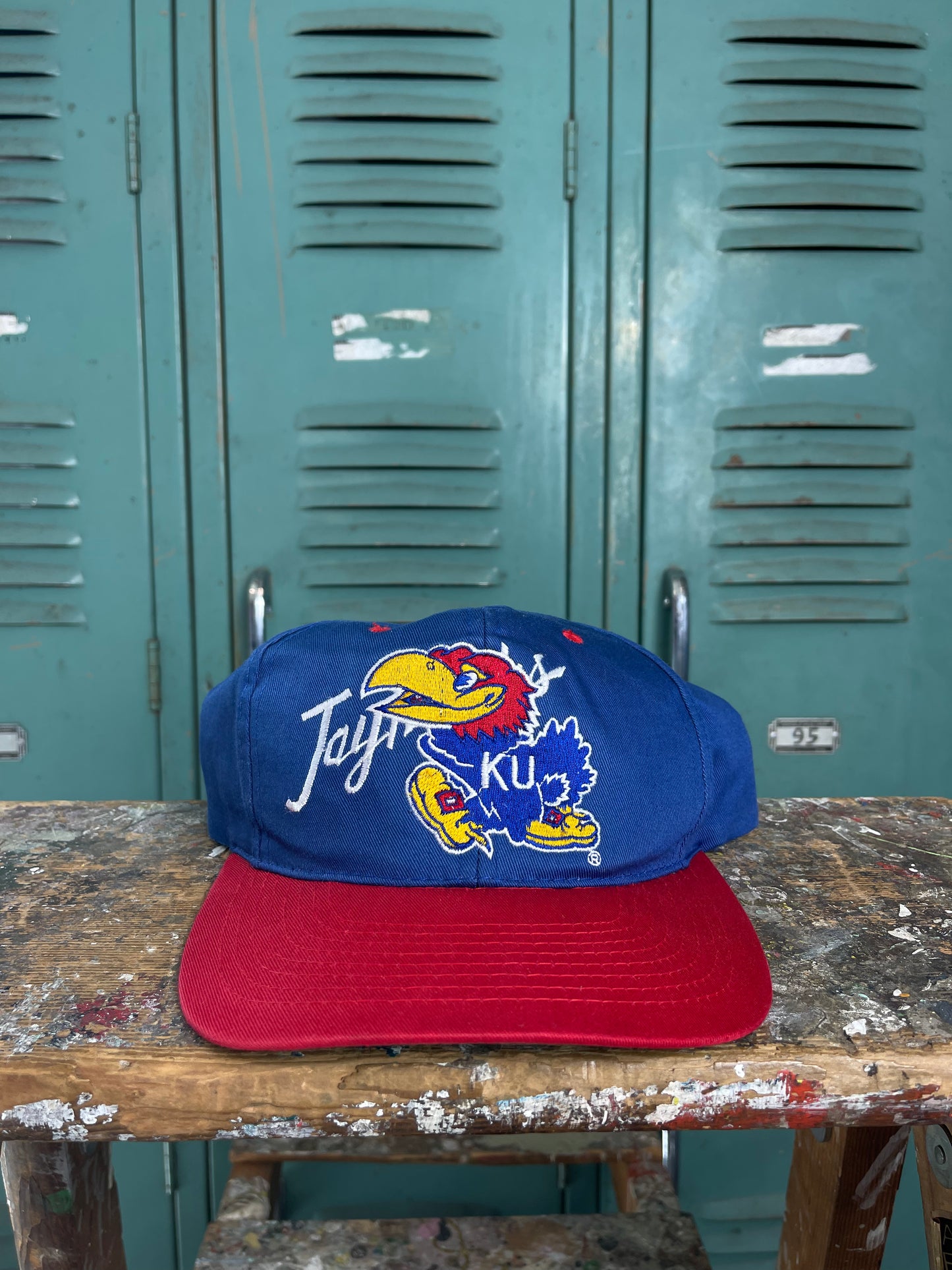 90’s Kansas Jayhawks Vintage College Basketball Snapback Hat (OSFA)