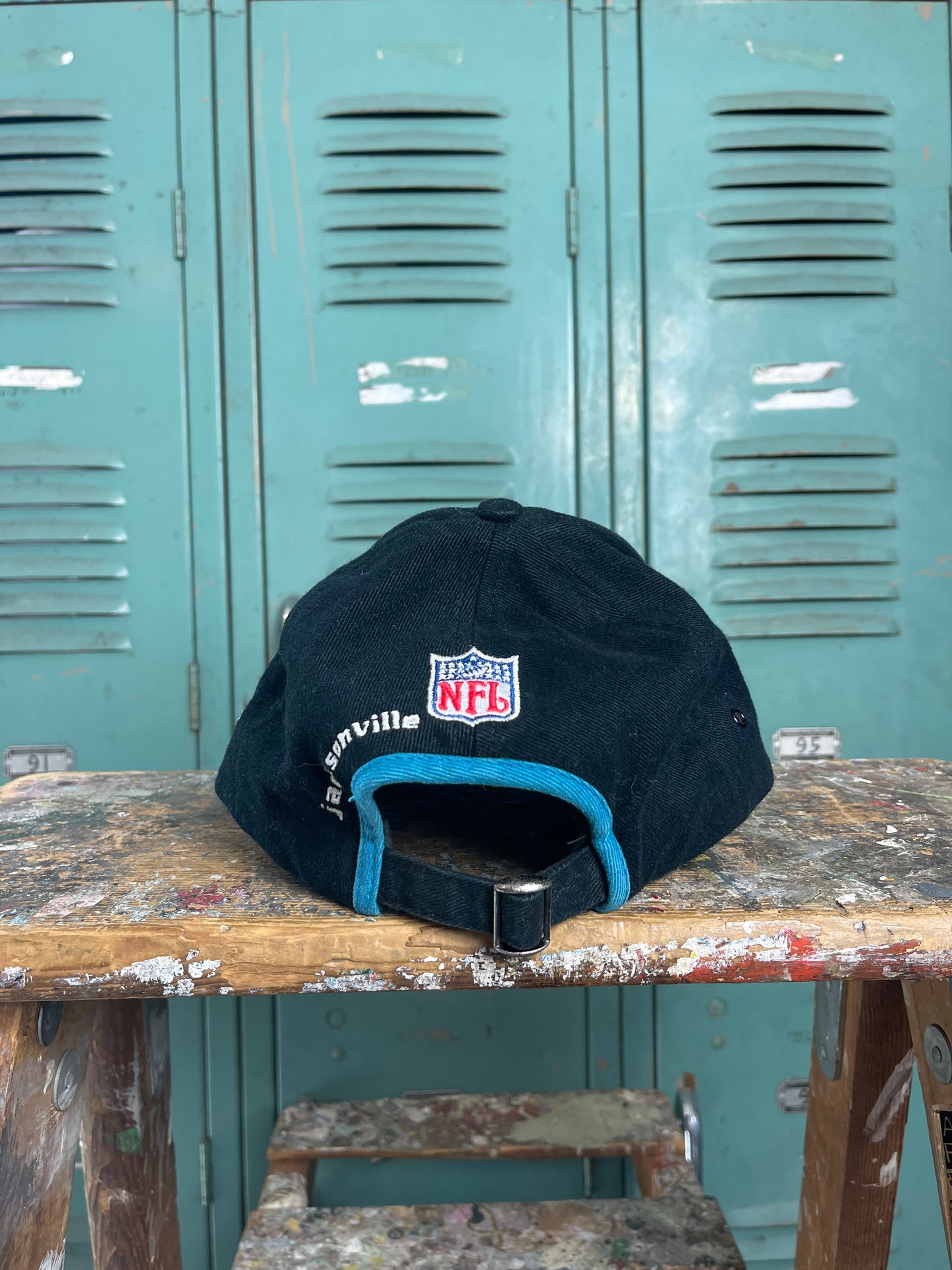 90’s Jacksonville Jaguars Vintage NFL Logo Athletic Strapback Hat (OSFA)