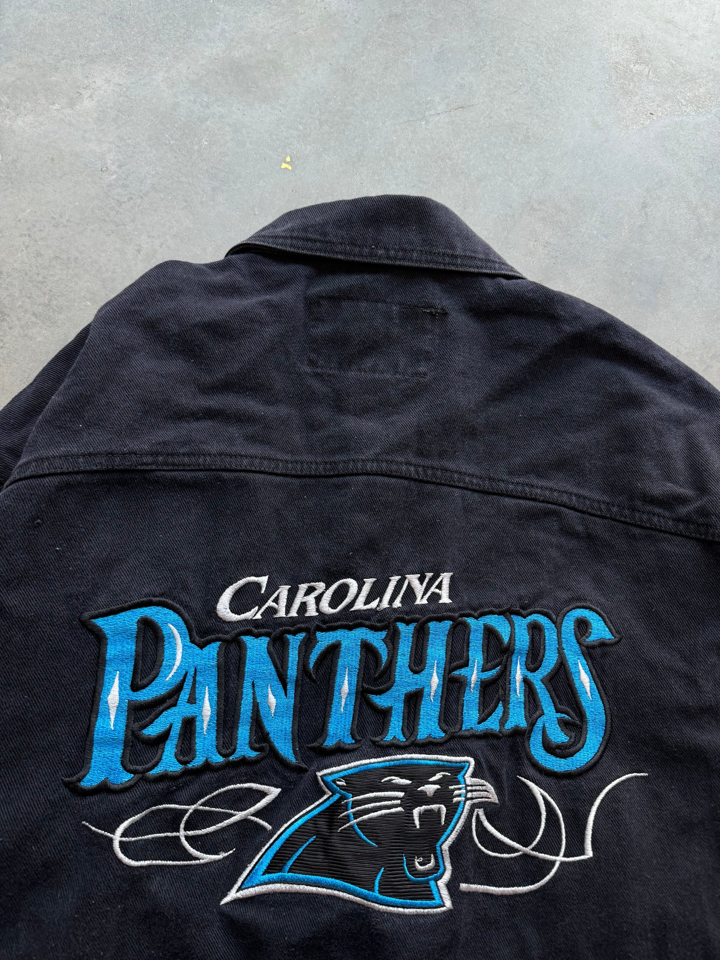 90’s Carolina Panthers Vintage Black Embroidered NFL Denim Jacket (Medium)