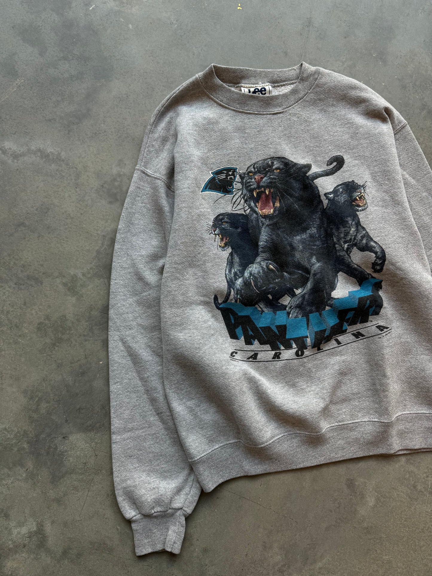 1996 Carolina Panthers Vintage Realistic Cat Big Mascot Caricature NFL Crewneck (Medium)