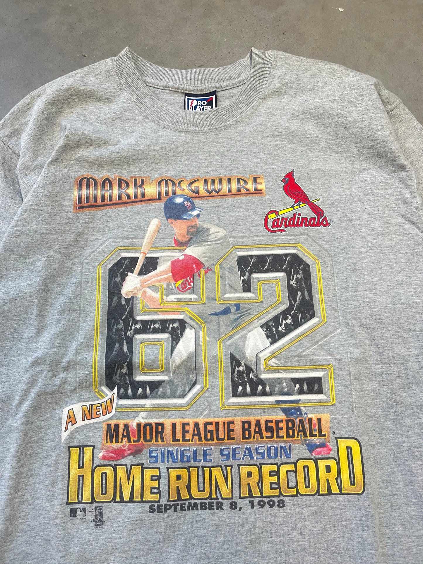 1998 St Louis Cardinals Mark McGwire Home Run Record Vintage MLB Tee (XL)