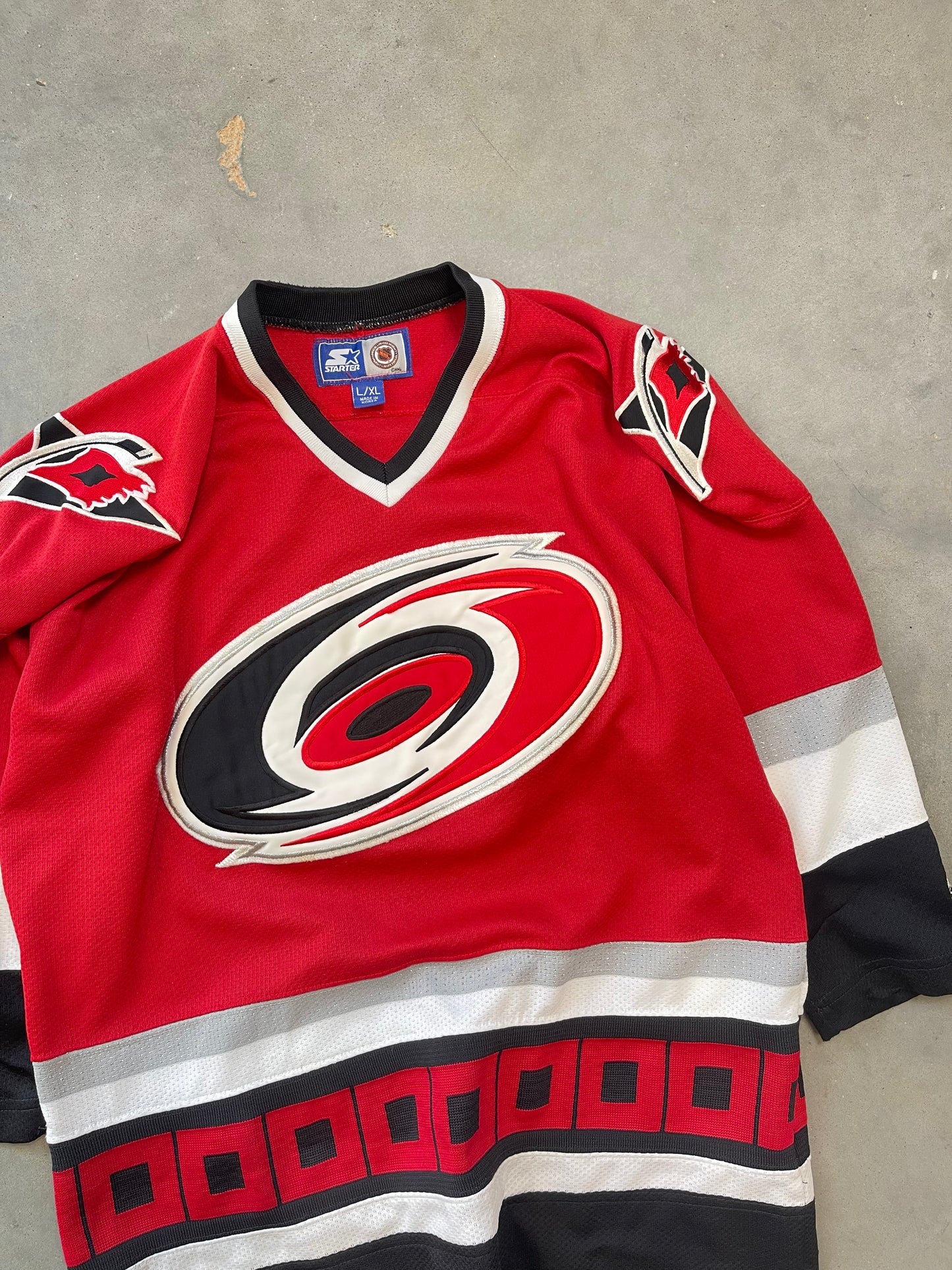 90’s Carolina Hurricanes Vintage Starter NHL Hockey Jersey (Youth XL)