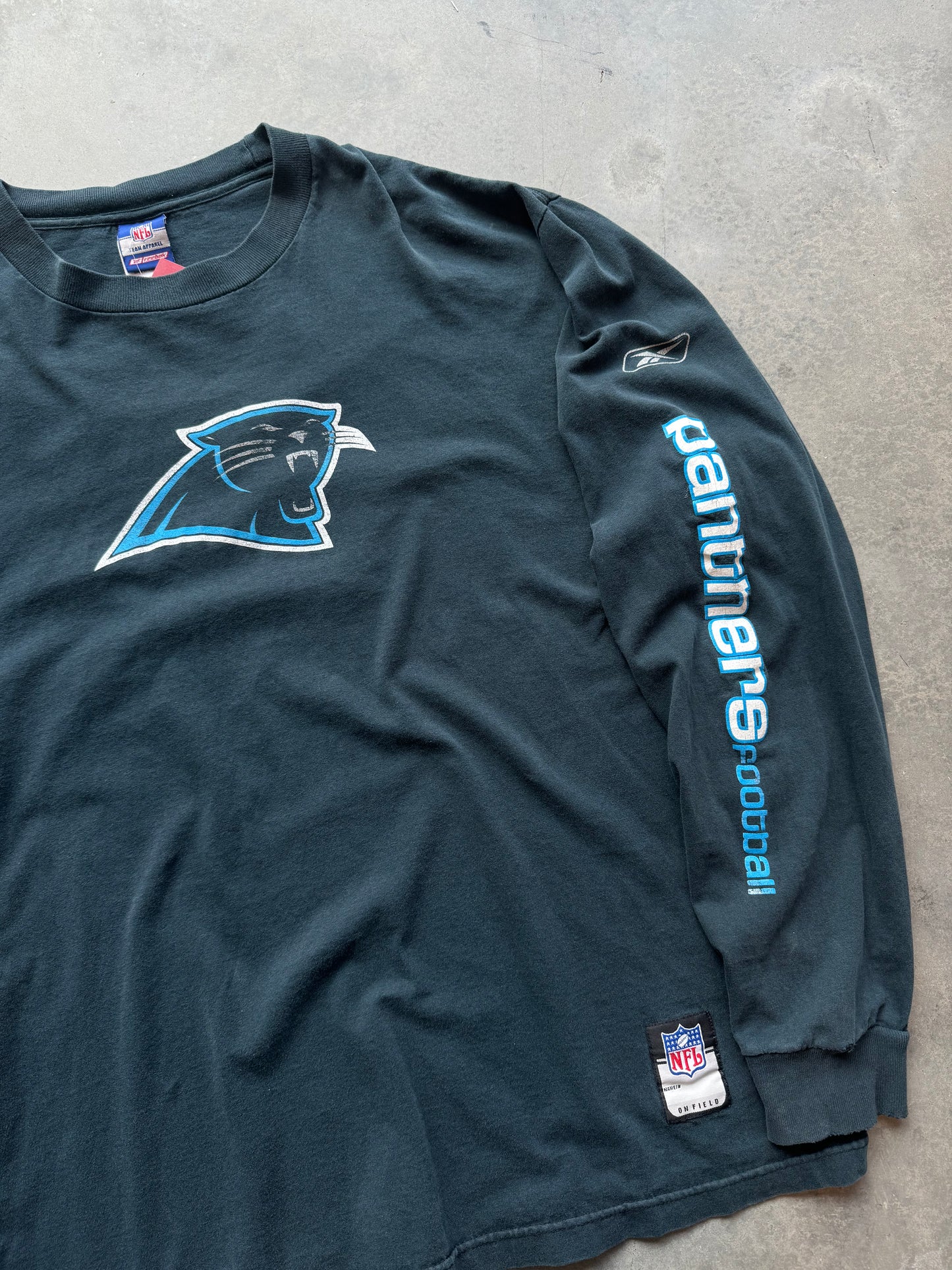 00’s Carolina Panthers Vintage Reebok Sleeve Spellout Longsleeve NFL Tee (XL)