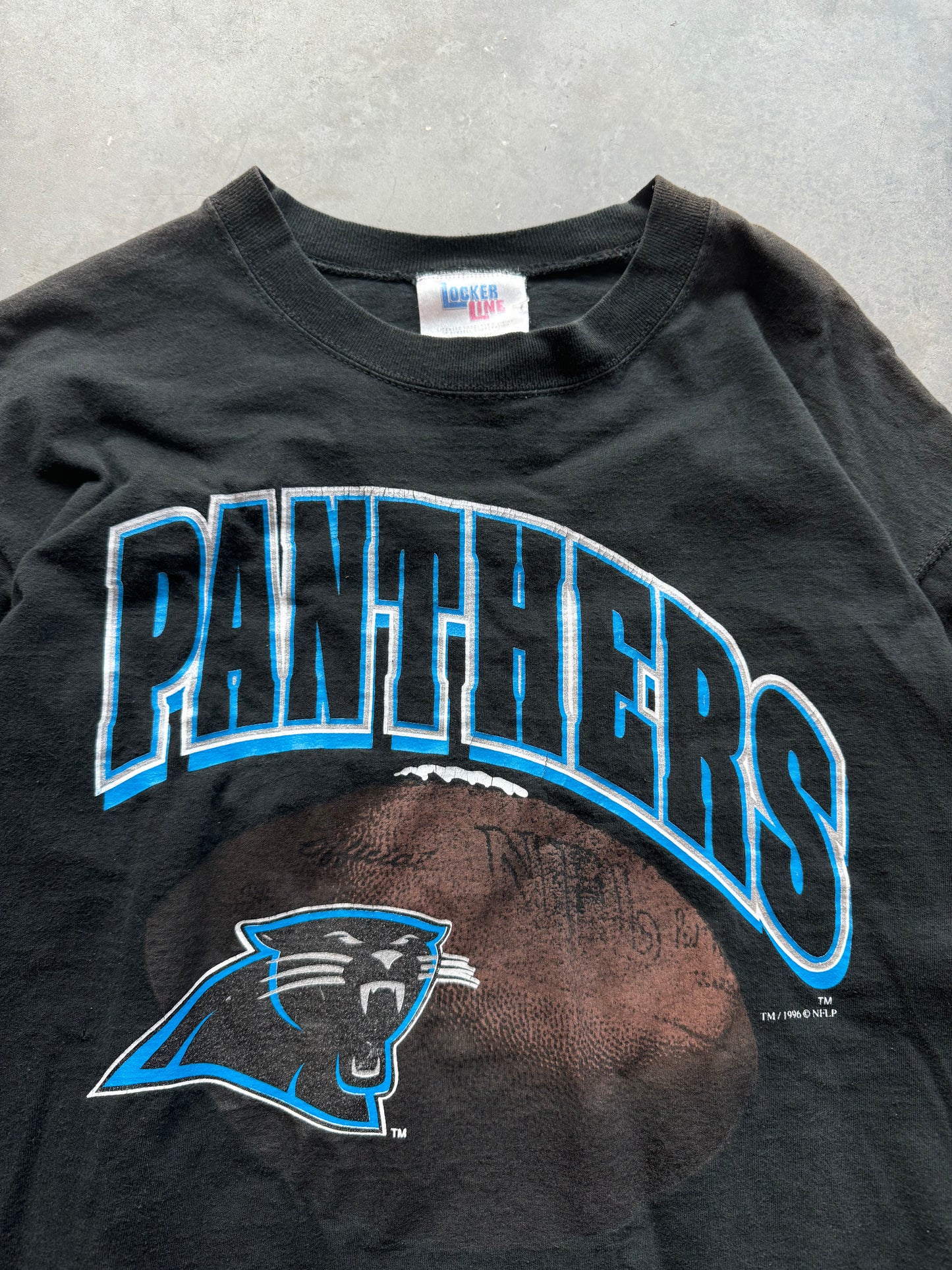 1996 Carolina Panthers Vintage Arch Spellout Locker Line NFL Tee (Large)