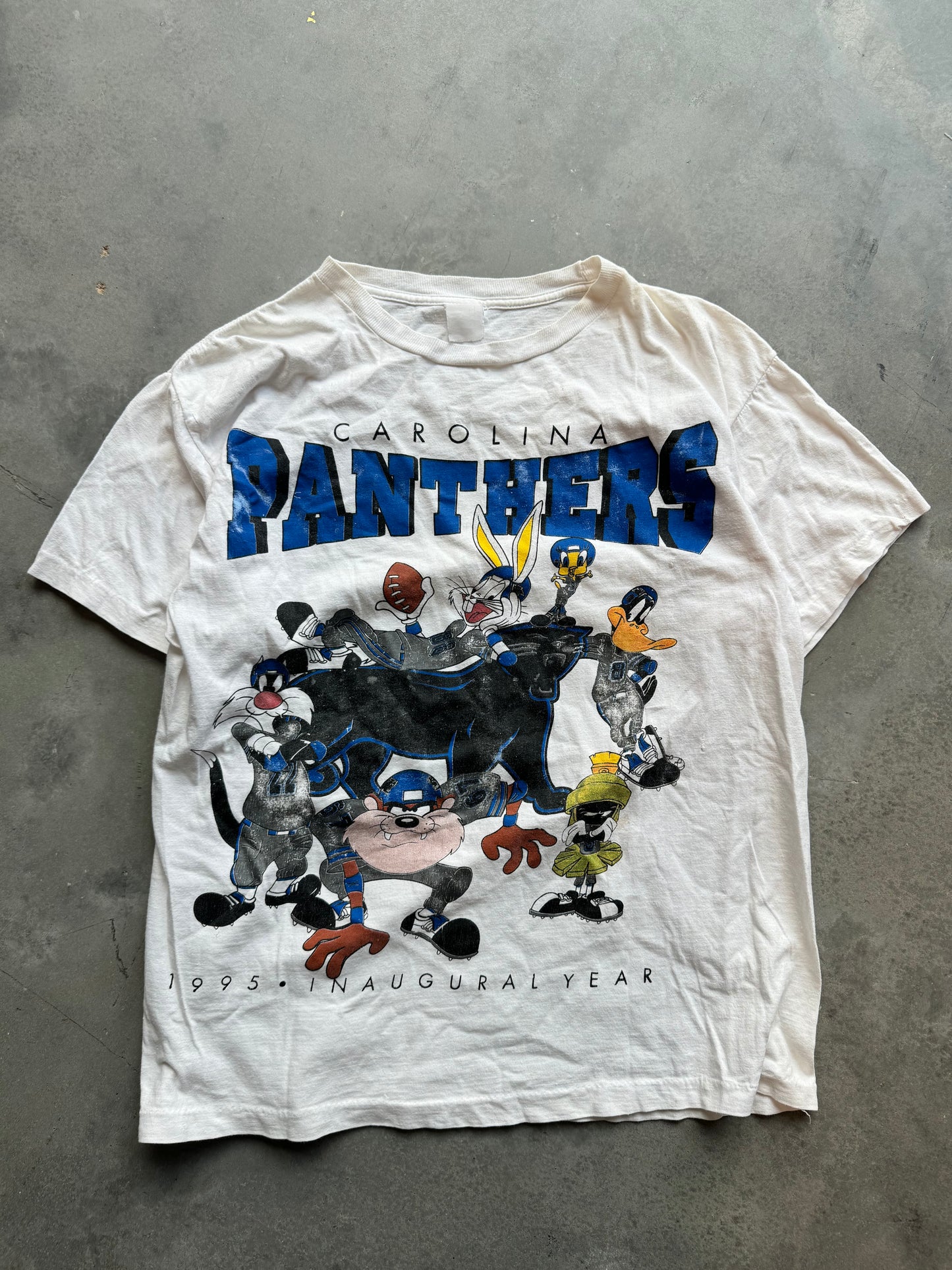 1995 Carolina Panthers x Looney Tunes Vintage Front & Back Print Inaugural Season NFL Tee (Large)