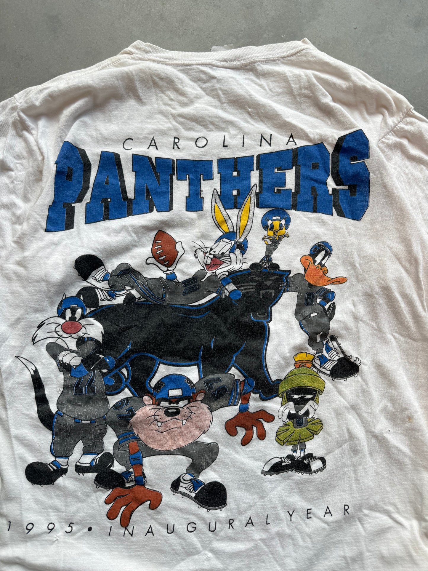 1995 Carolina Panthers x Looney Tunes Vintage Front & Back Print Inaugural Season NFL Tee (Large)