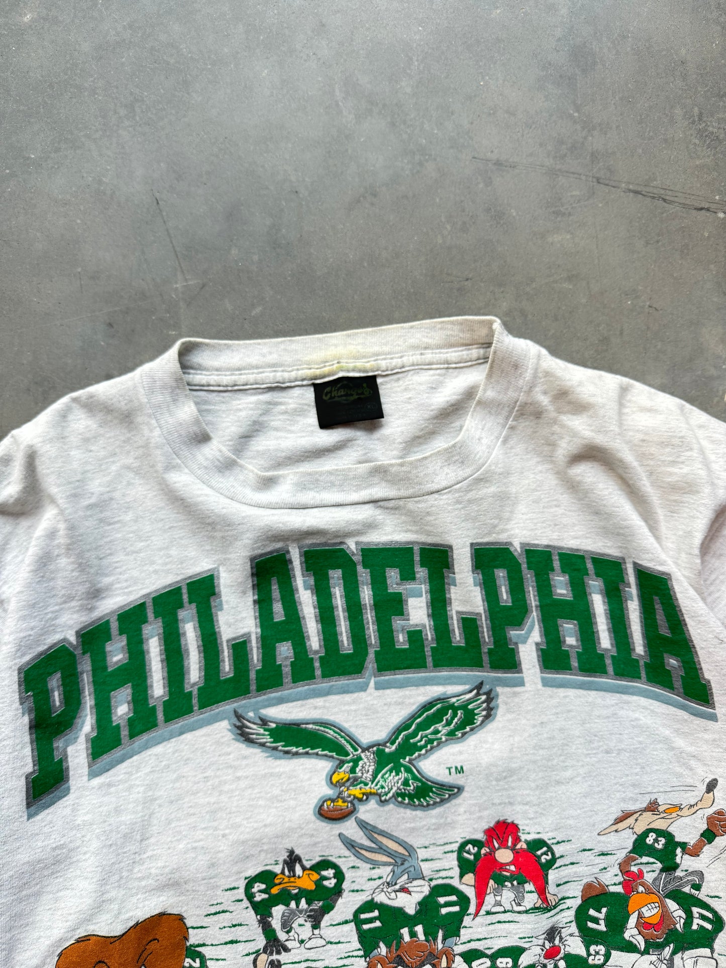 1992 Philadelphia Eagles x Looney Tunes Vintage Heather Grey Cartoon Crossover NFL Tee (XL)