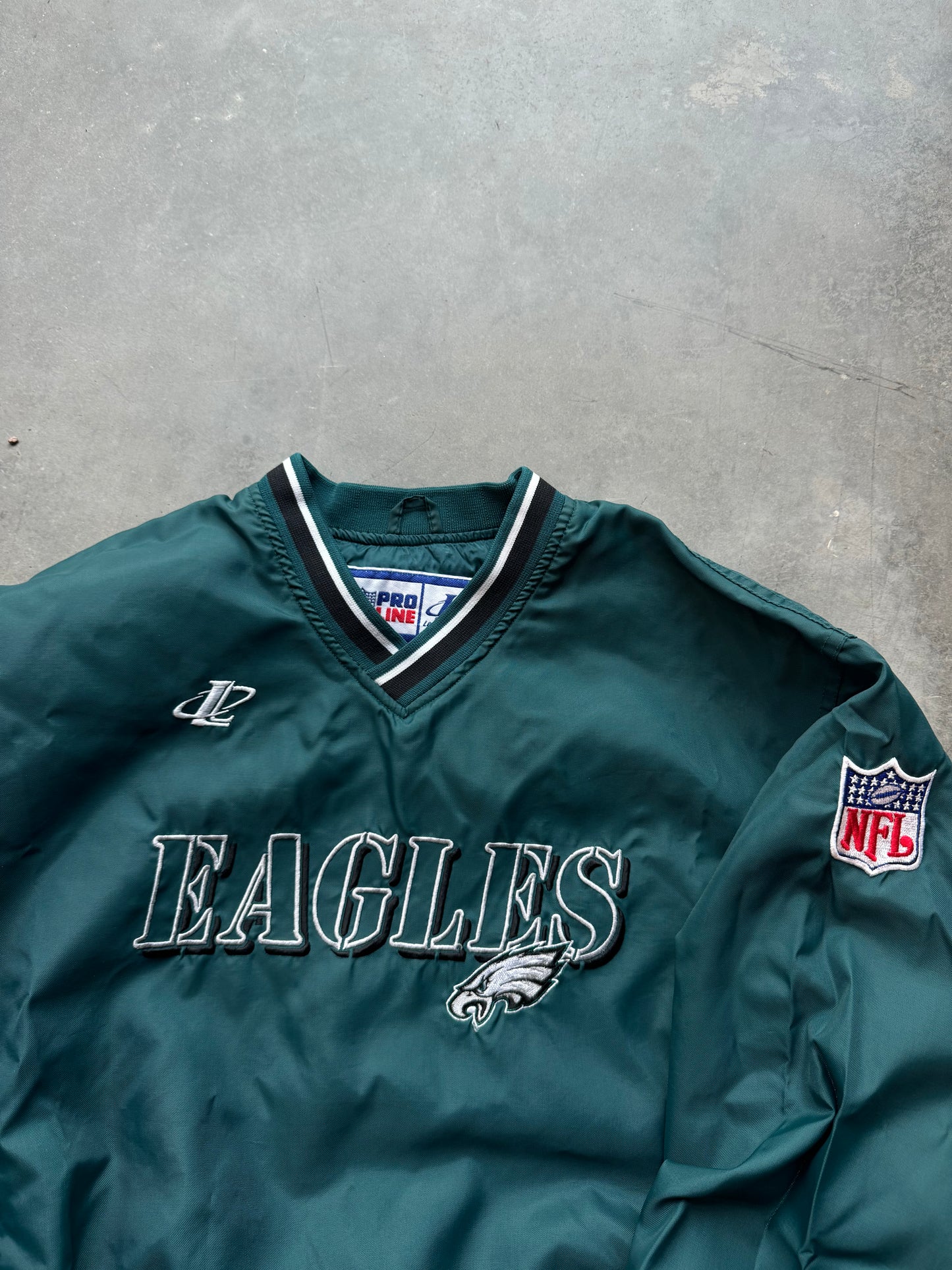 90’s Philadelphia Eagles Vintage Logo Athletic Embroidered Midnight Green NFL Pro Line Sideline Windbreaker Pullover Jacket (Medium)