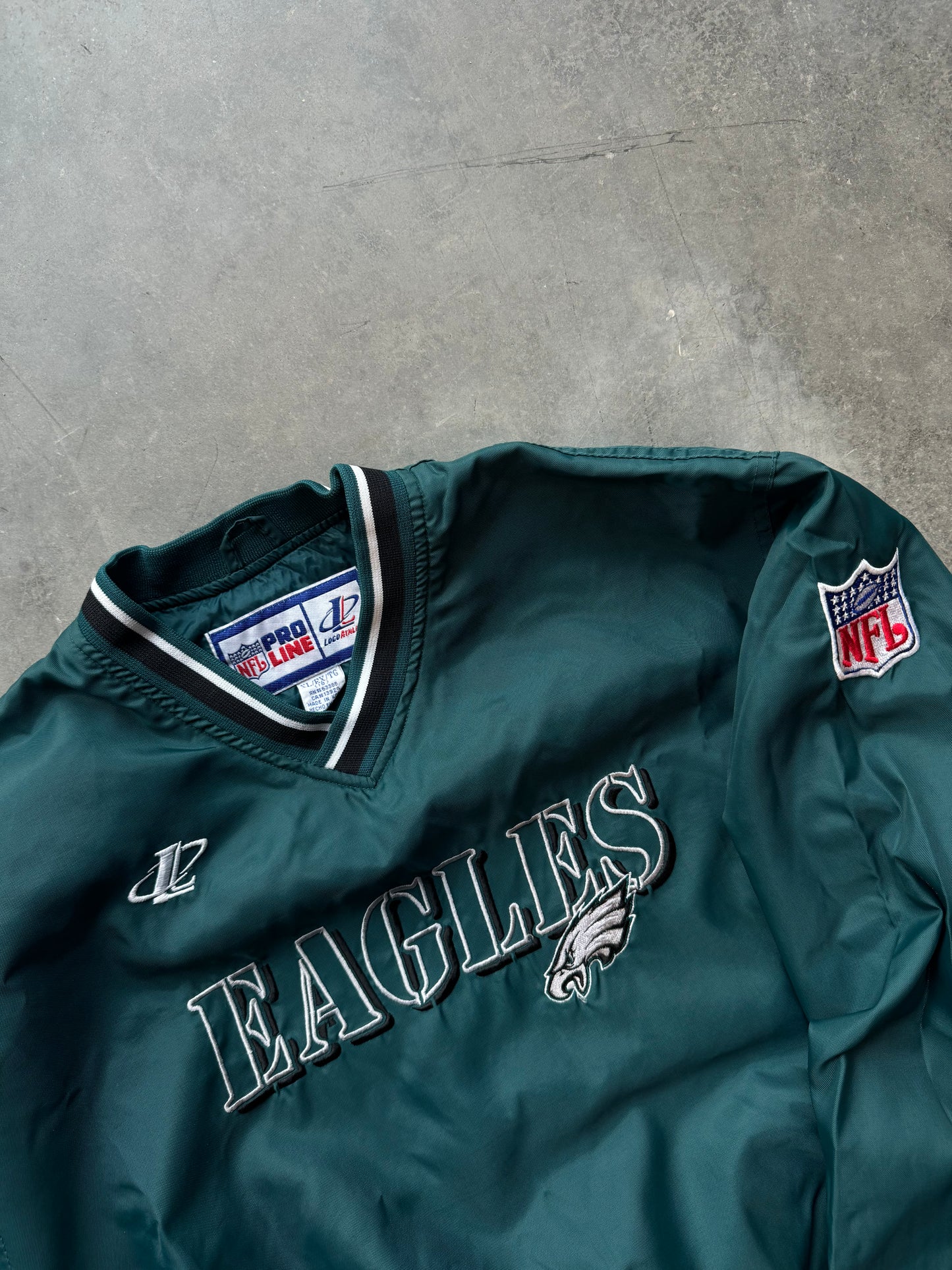 90’s Philadelphia Eagles Vintage Logo Athletic Embroidered Midnight Green NFL Pro Line Sideline Windbreaker Pullover Jacket (Medium)