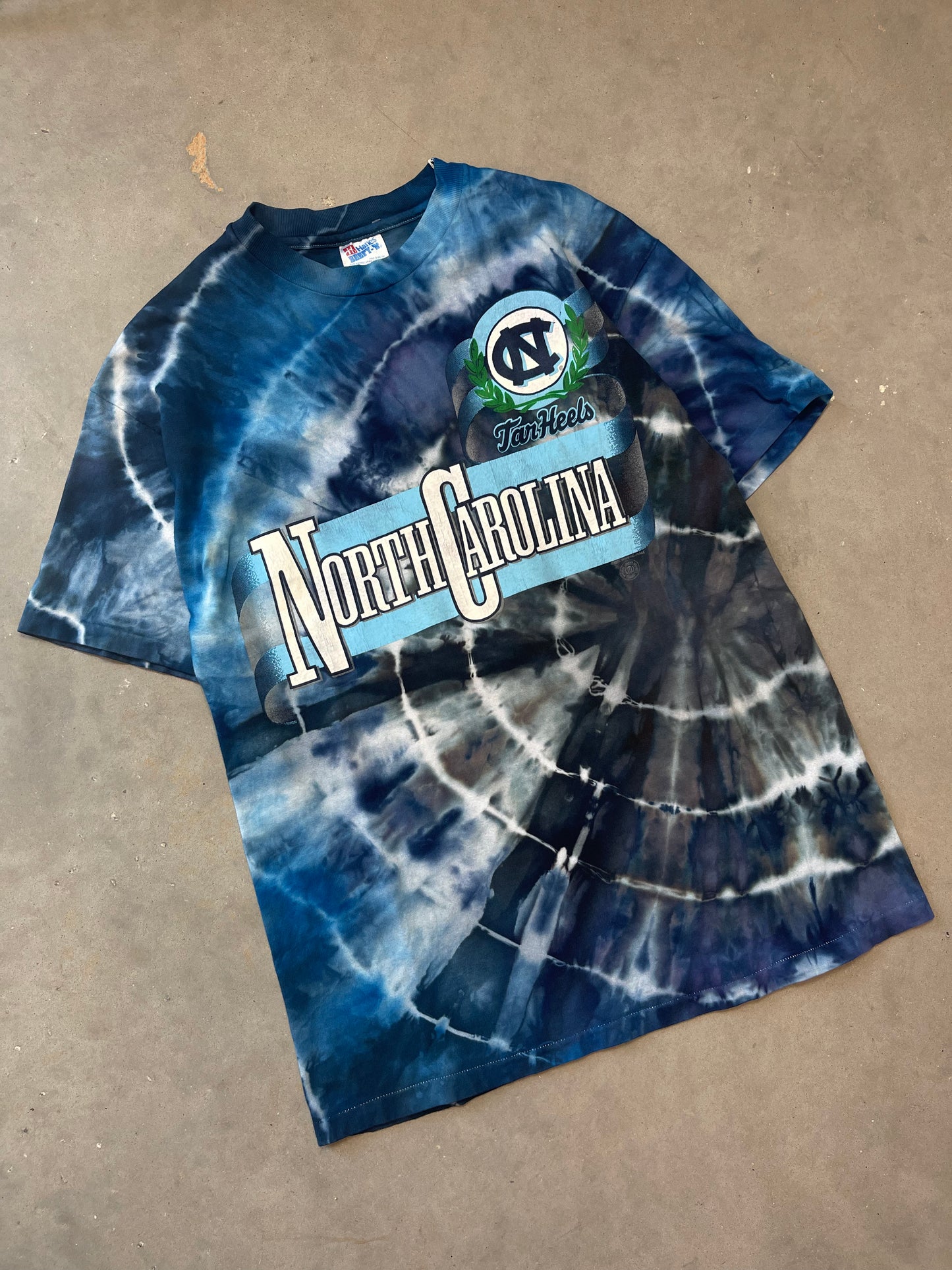 1992 UNC Tarheels Vintage Custom Tie Dye College Basketball Tee (Large)