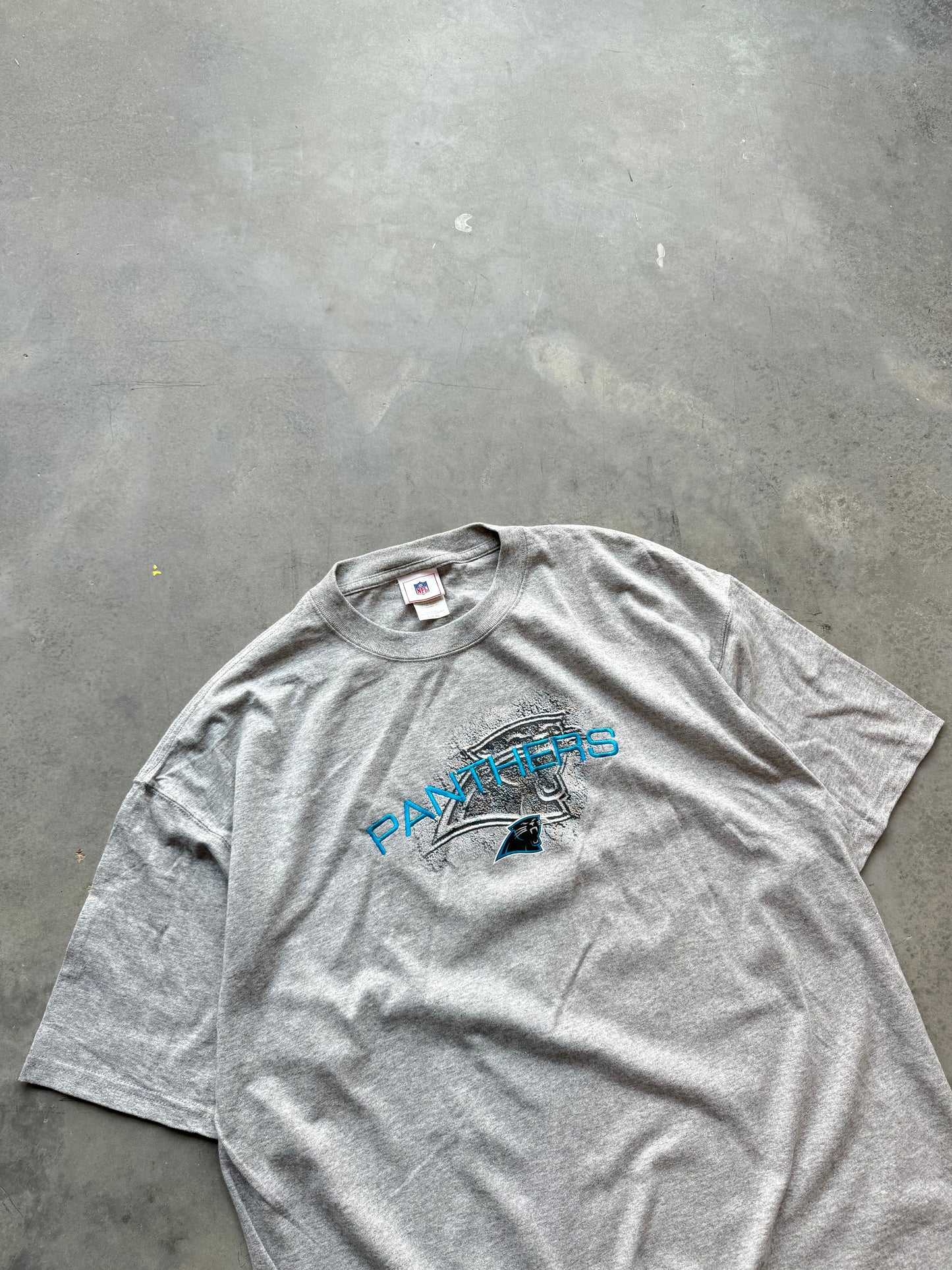 00’s Carolina Panthers Vintage Embroidered Grey NFL Tee (XXL)