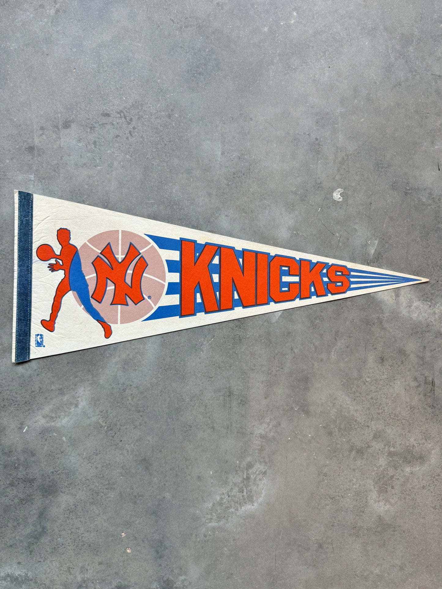 80’s New York Knicks Vintage Cream Off White NBA Pennant