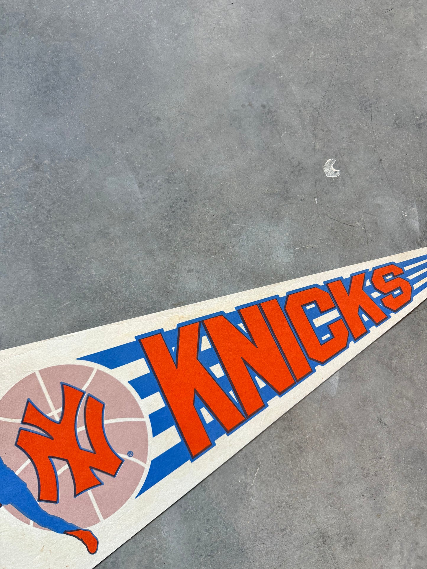 80’s New York Knicks Vintage Cream Off White NBA Pennant