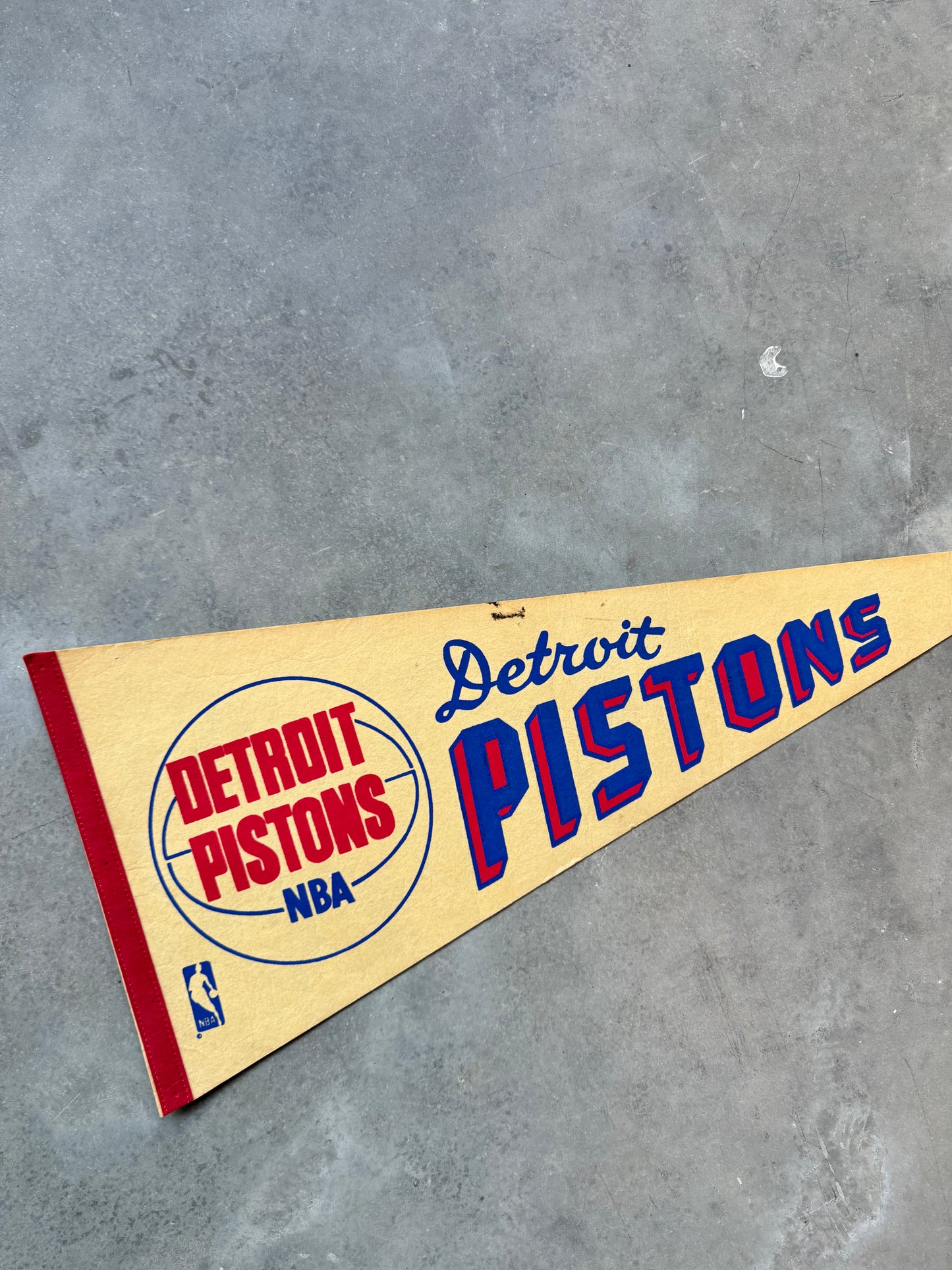 70’s Detroit Pistons Vintage Cream Off White NBA Script Pennant