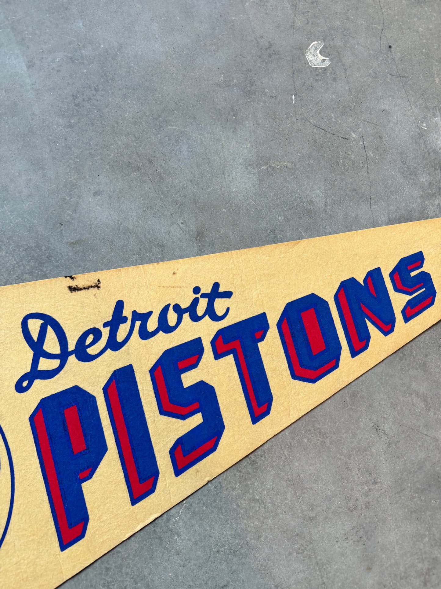 70’s Detroit Pistons Vintage Cream Off White NBA Script Pennant