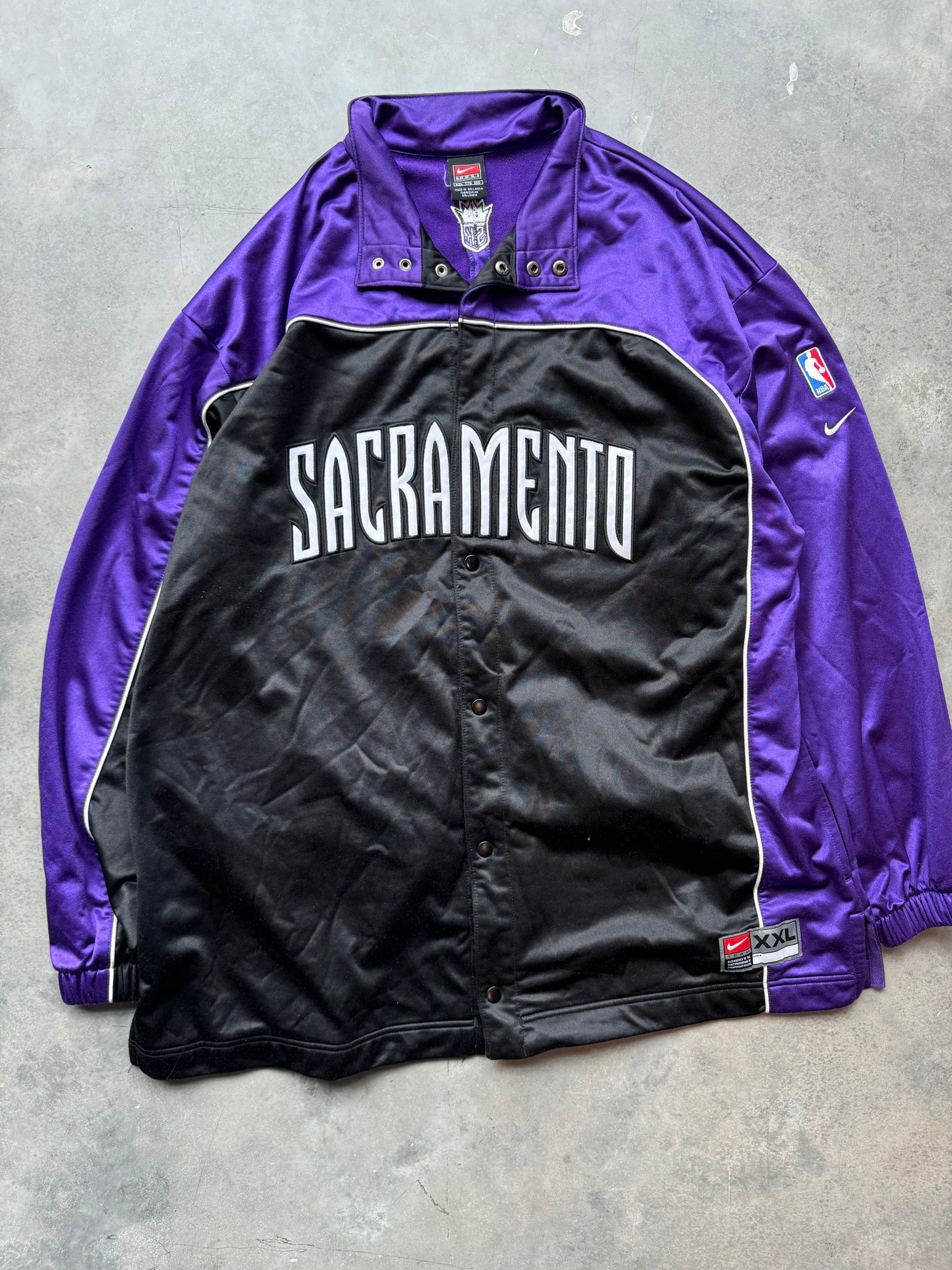 00’s Sacramento Kings Vintage Nike NBA Warm Up Jacket (XXL)
