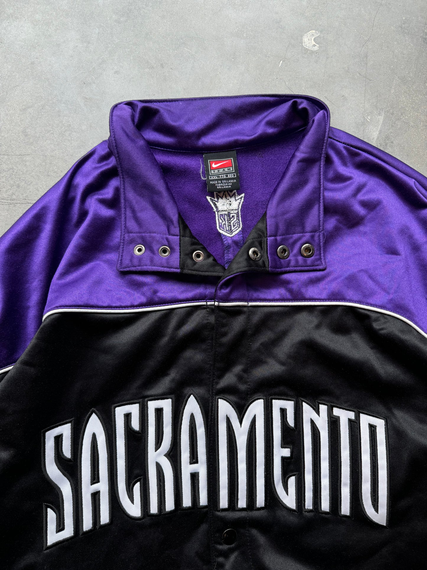 00’s Sacramento Kings Vintage Nike NBA Warm Up Jacket (XXL)