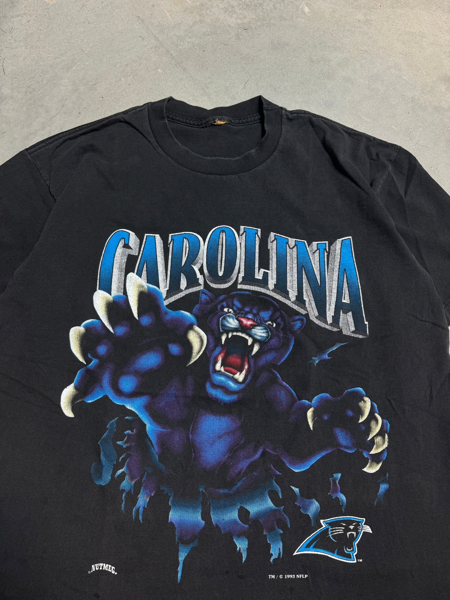 1993 Carolina Panthers Vintage Nutmeg Mills Realistic Cat Breakthrough NFL Tee (Large)