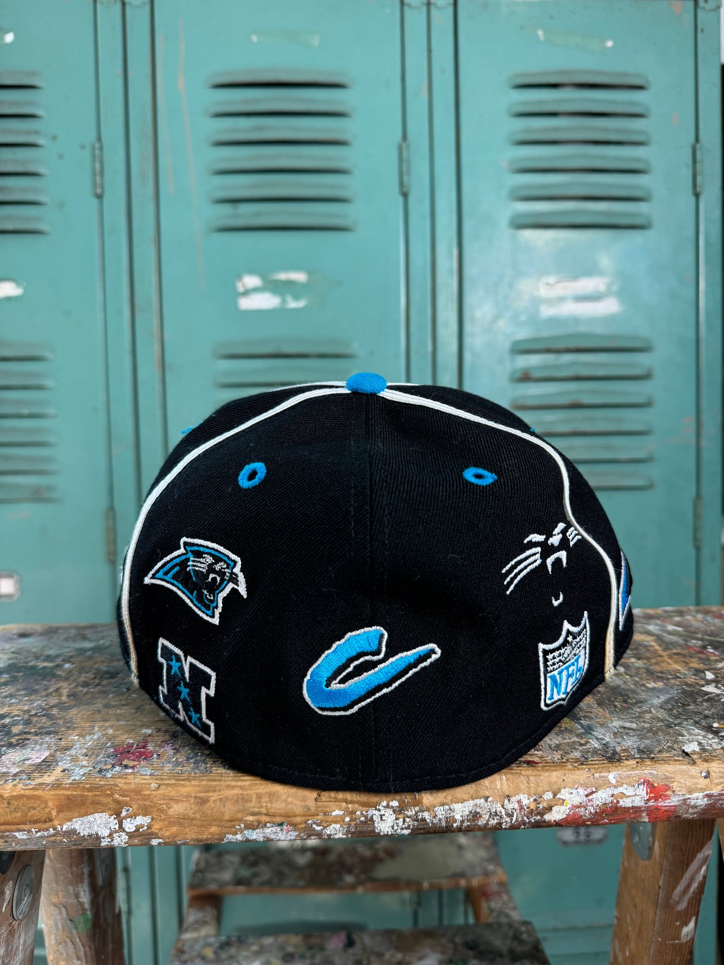 00’s Carolina Panthers Vintage Embroidered Logos NFL Reebok Fitted (7 1/2)