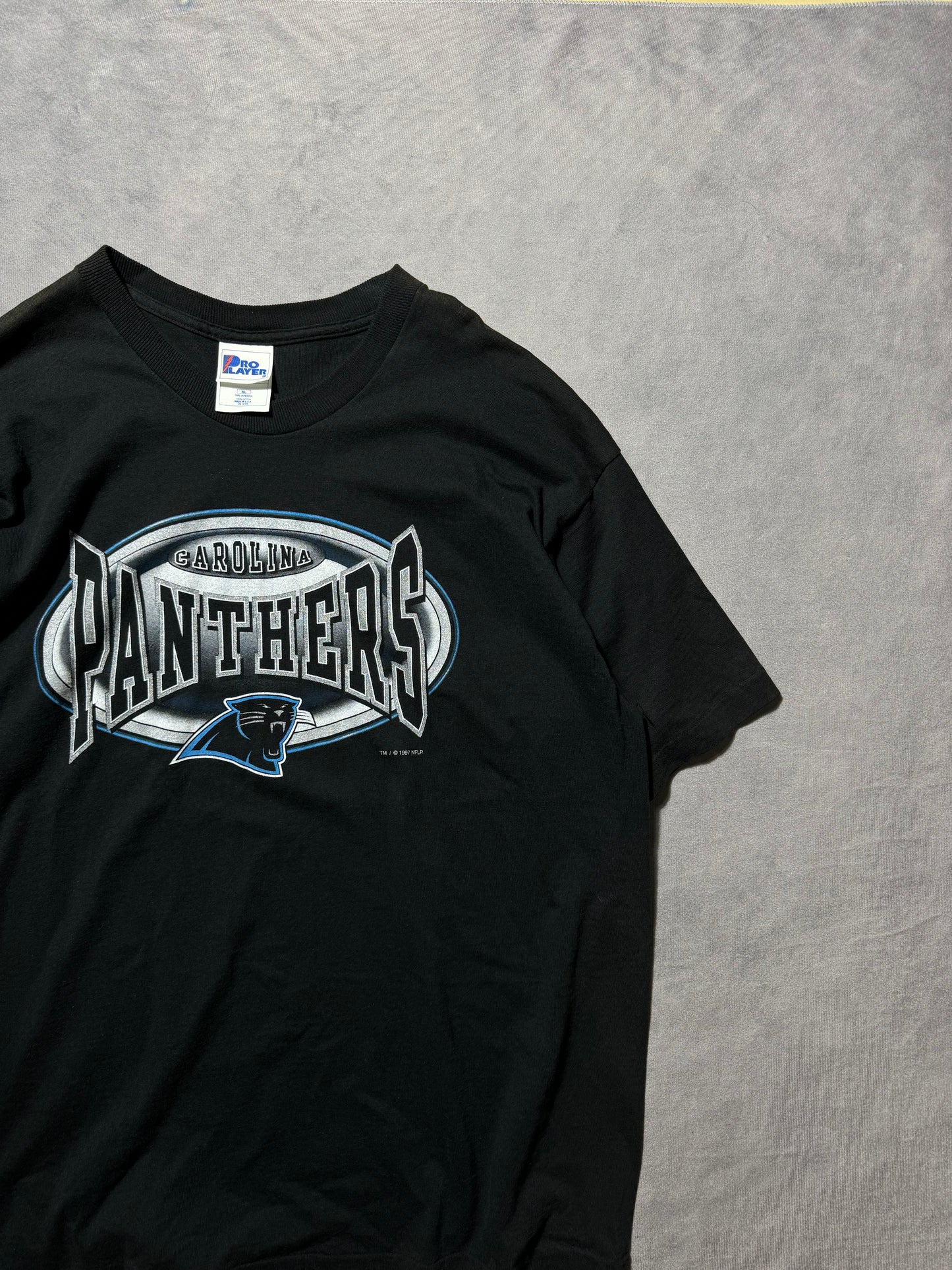 1997 Carolina Panthers Vintage Black Pro Player Oval Logo Spellout NFL Tee (XL)