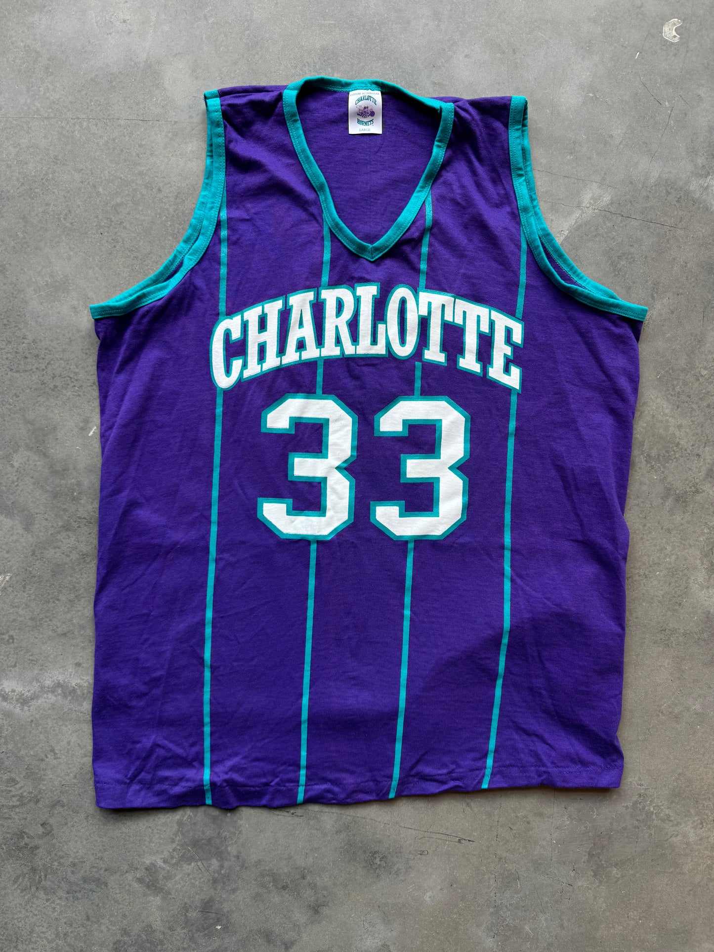90’s Charlotte Hornets Alonzo Mourning x Coca-Cola Vintage Purple Cotton NBA Jersey (Large)