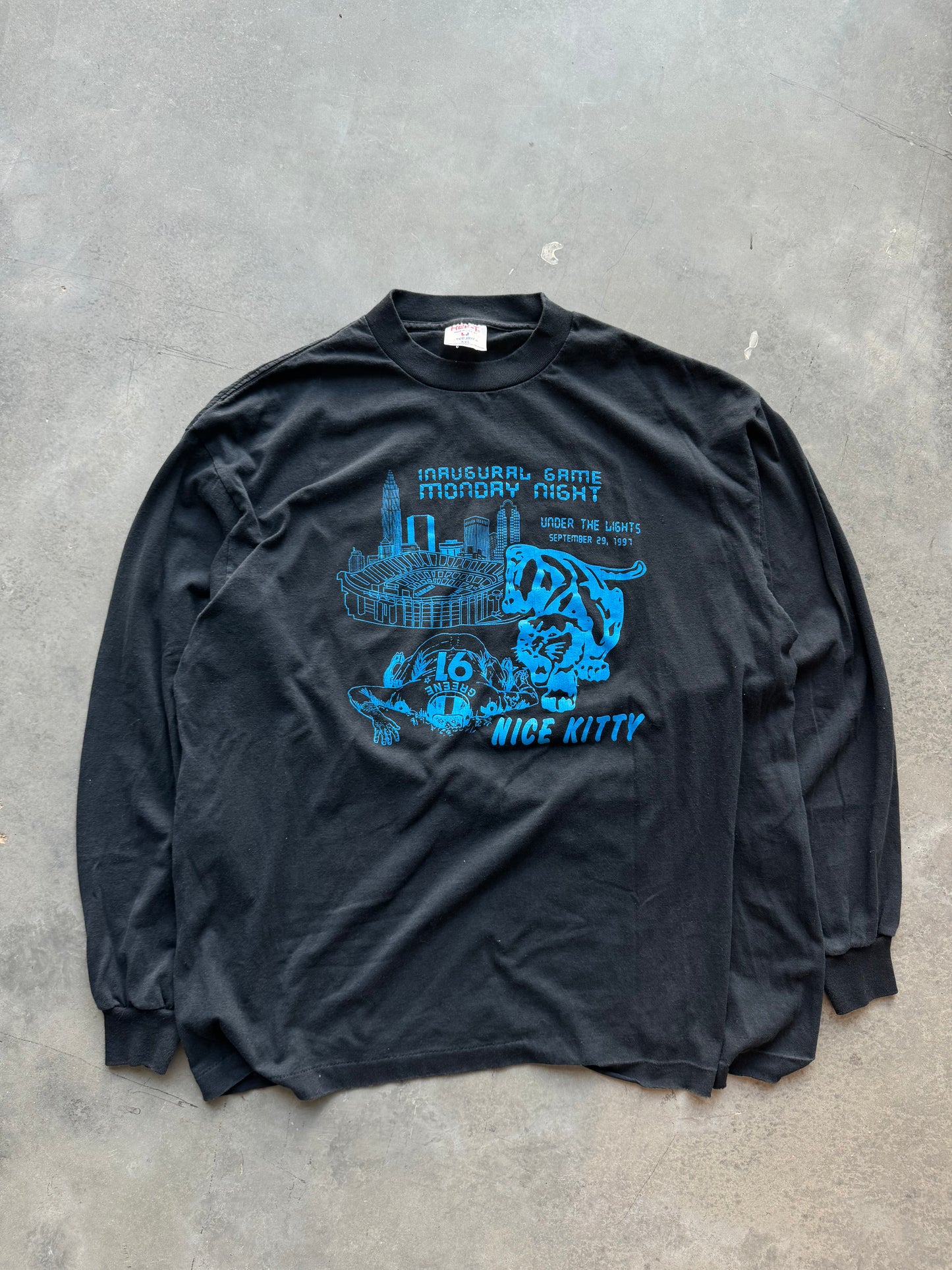 1997 Carolina Panthers vs. San Francisco 49ers Ericsson Stadium “Nice Kitty” vs. Kevin Greene Vintage NFL Longsleeve Tee (XL)