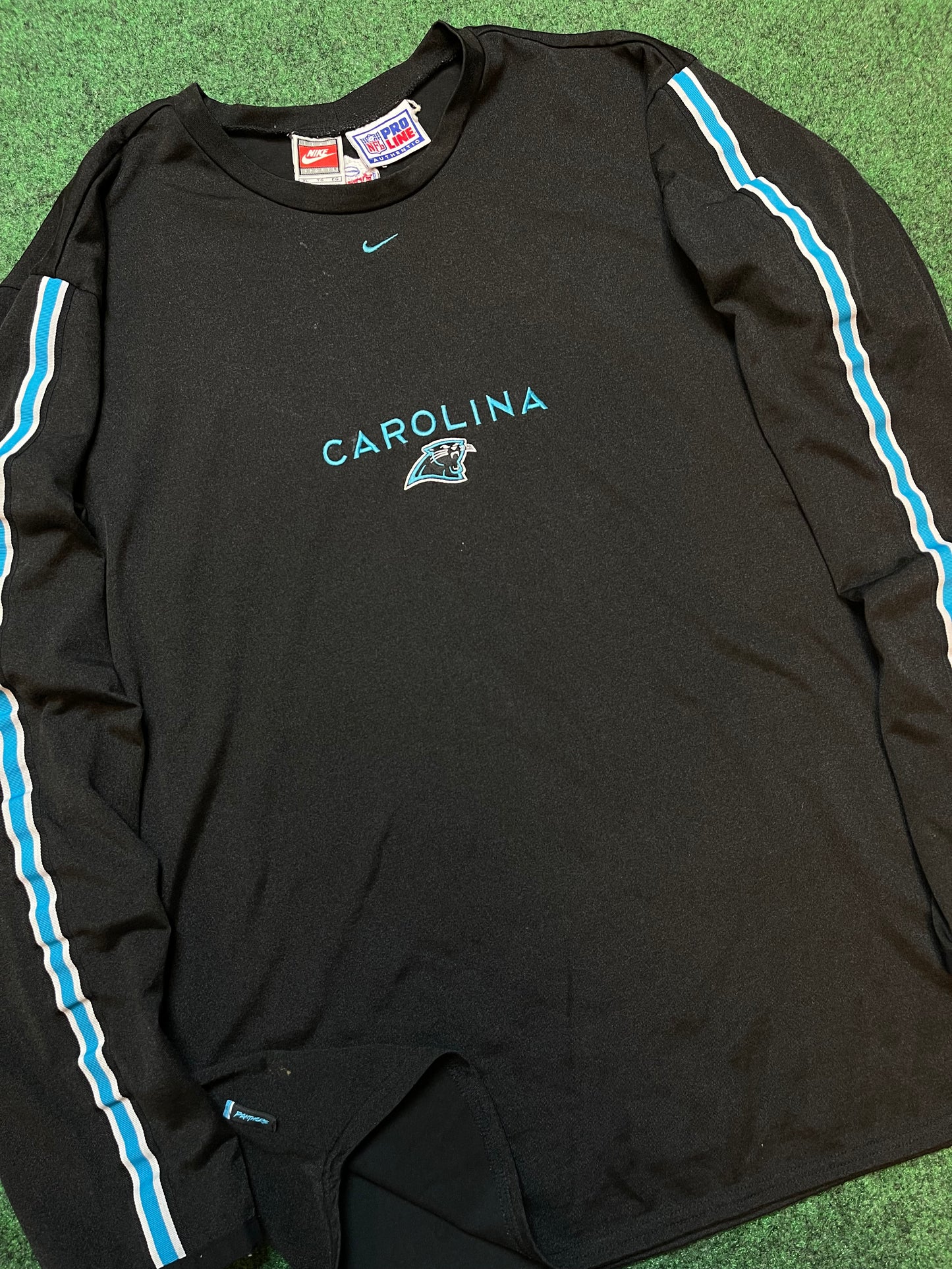 90’s Carolina Panthers Vintage Nike NFL Longsleeve Tee (XL)